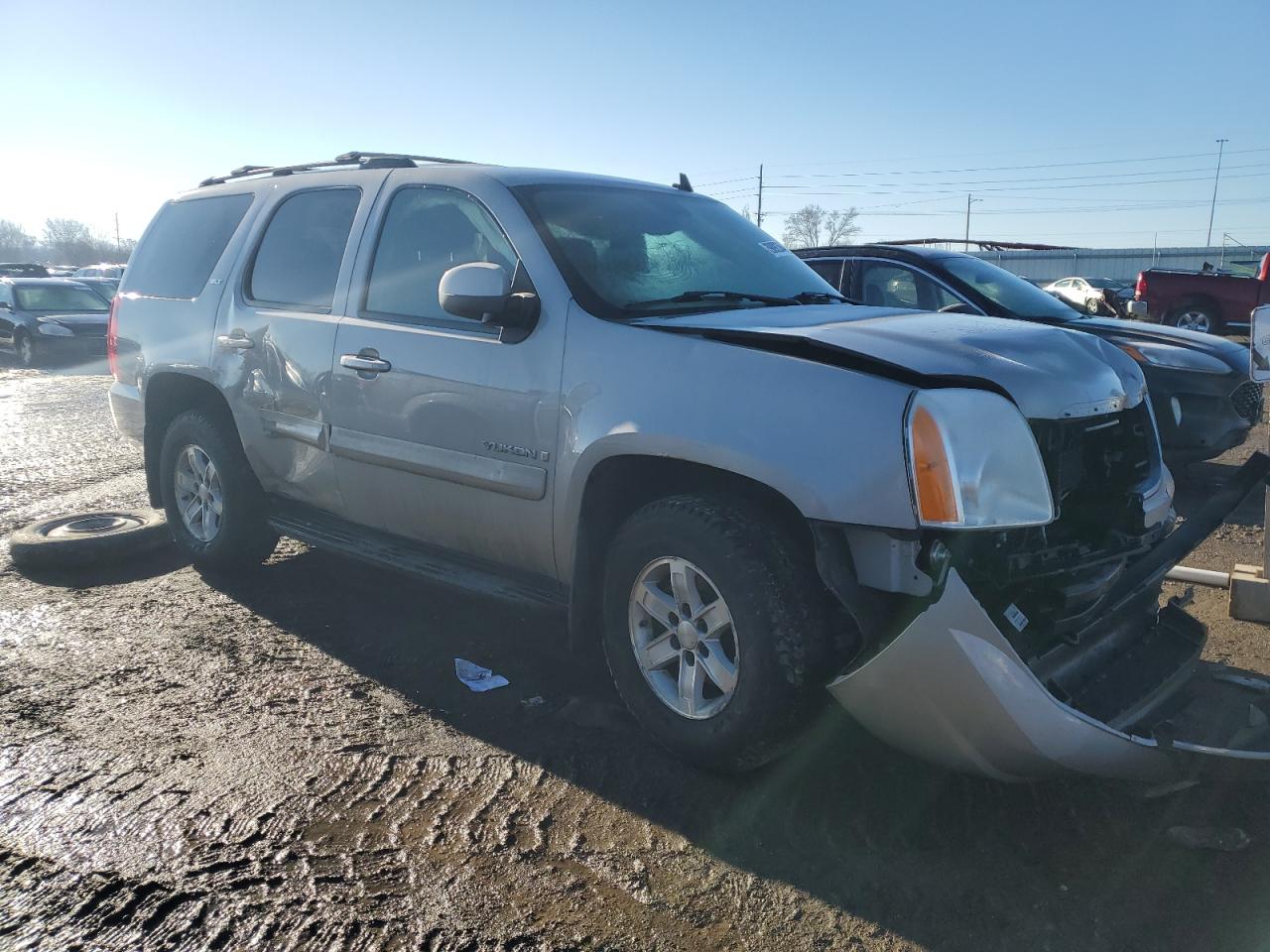 Photo 3 VIN: 1GKFK13017J246781 - GMC YUKON 