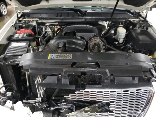 Photo 11 VIN: 1GKFK13018R260313 - GMC YUKON 