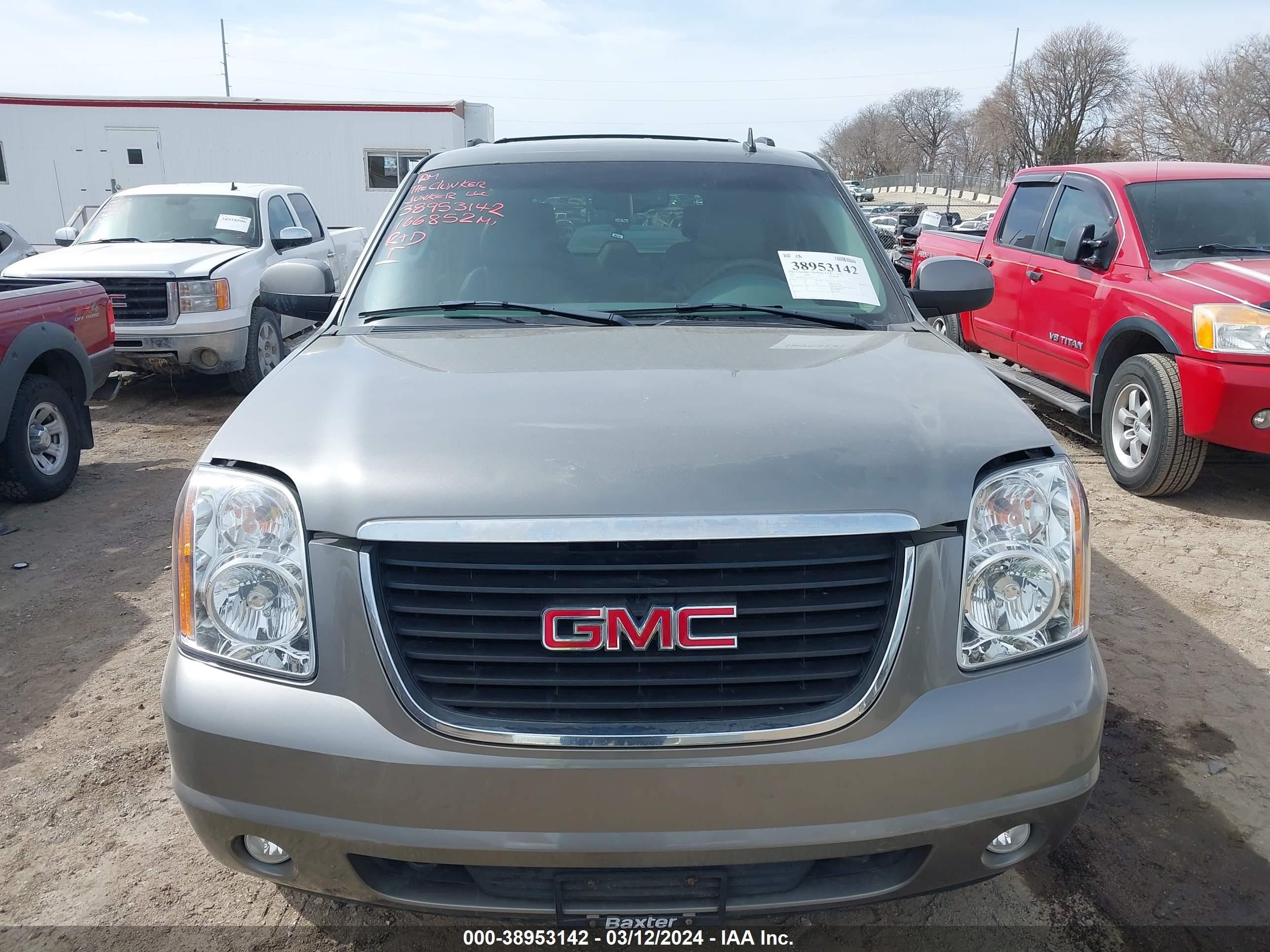 Photo 5 VIN: 1GKFK13027J141182 - GMC YUKON 