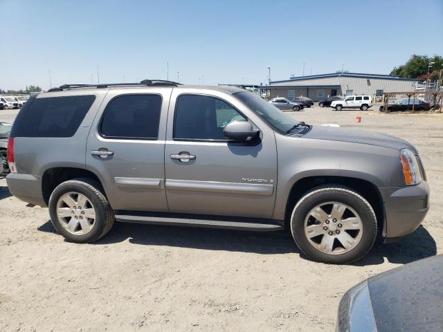 Photo 3 VIN: 1GKFK13027J252895 - GMC YUKON 