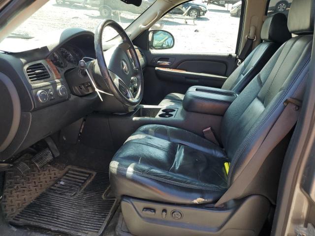 Photo 6 VIN: 1GKFK13027J278011 - GMC YUKON 