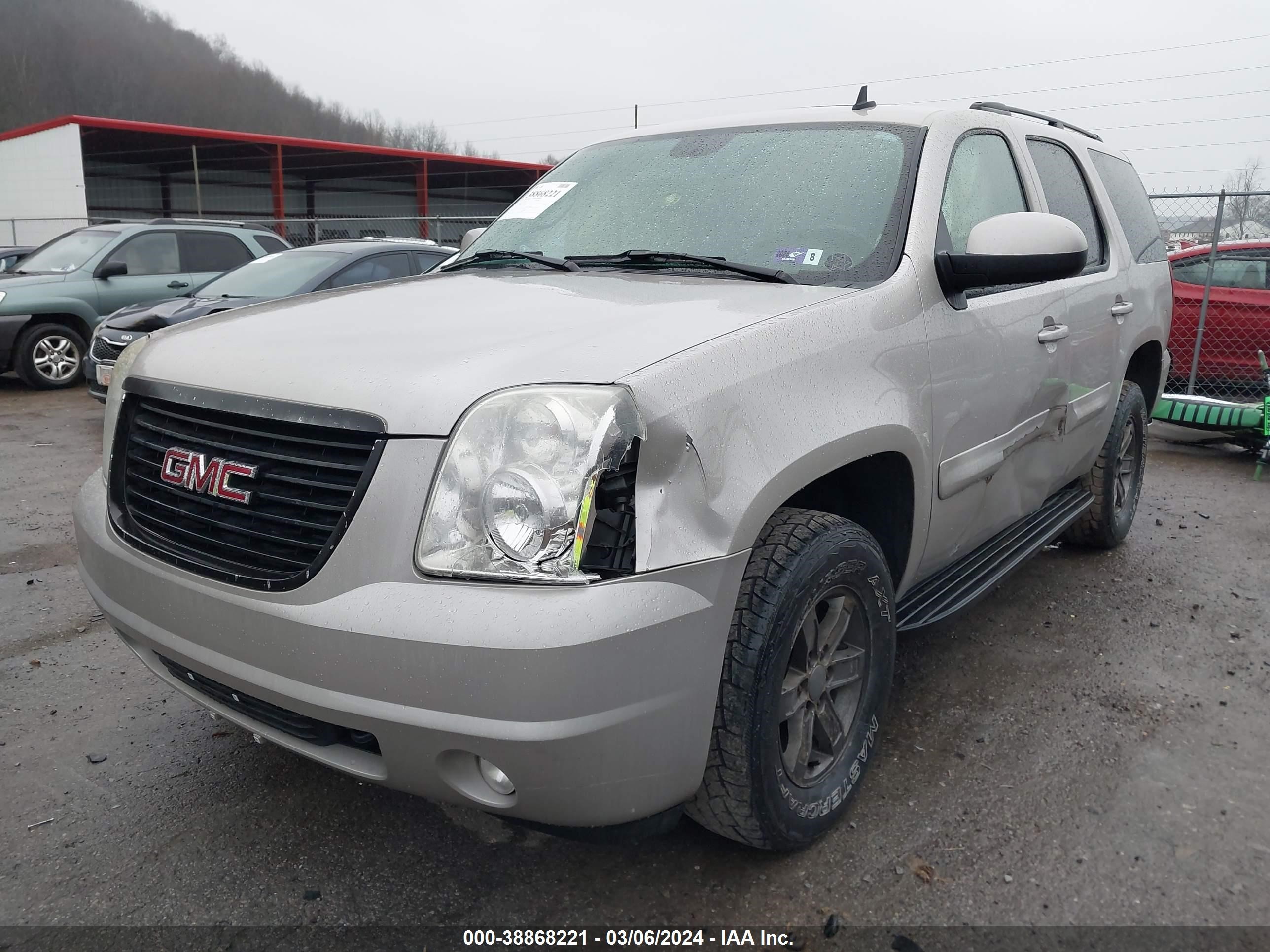 Photo 1 VIN: 1GKFK13027R328035 - GMC YUKON 