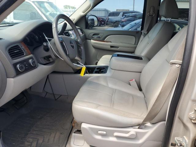 Photo 6 VIN: 1GKFK13027R332943 - GMC YUKON 