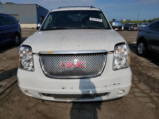 Photo 4 VIN: 1GKFK13037J134144 - GMC YUKON 