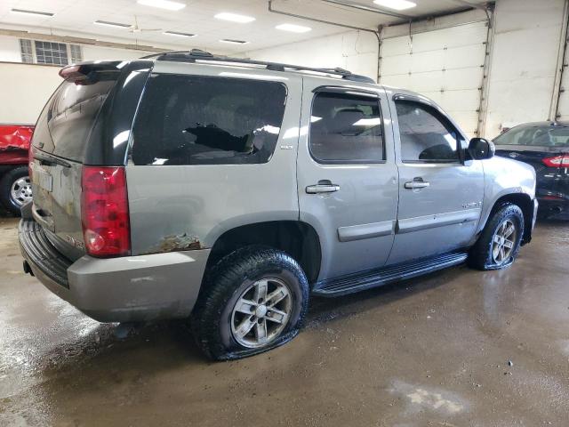 Photo 2 VIN: 1GKFK13047J285798 - GMC YUKON 