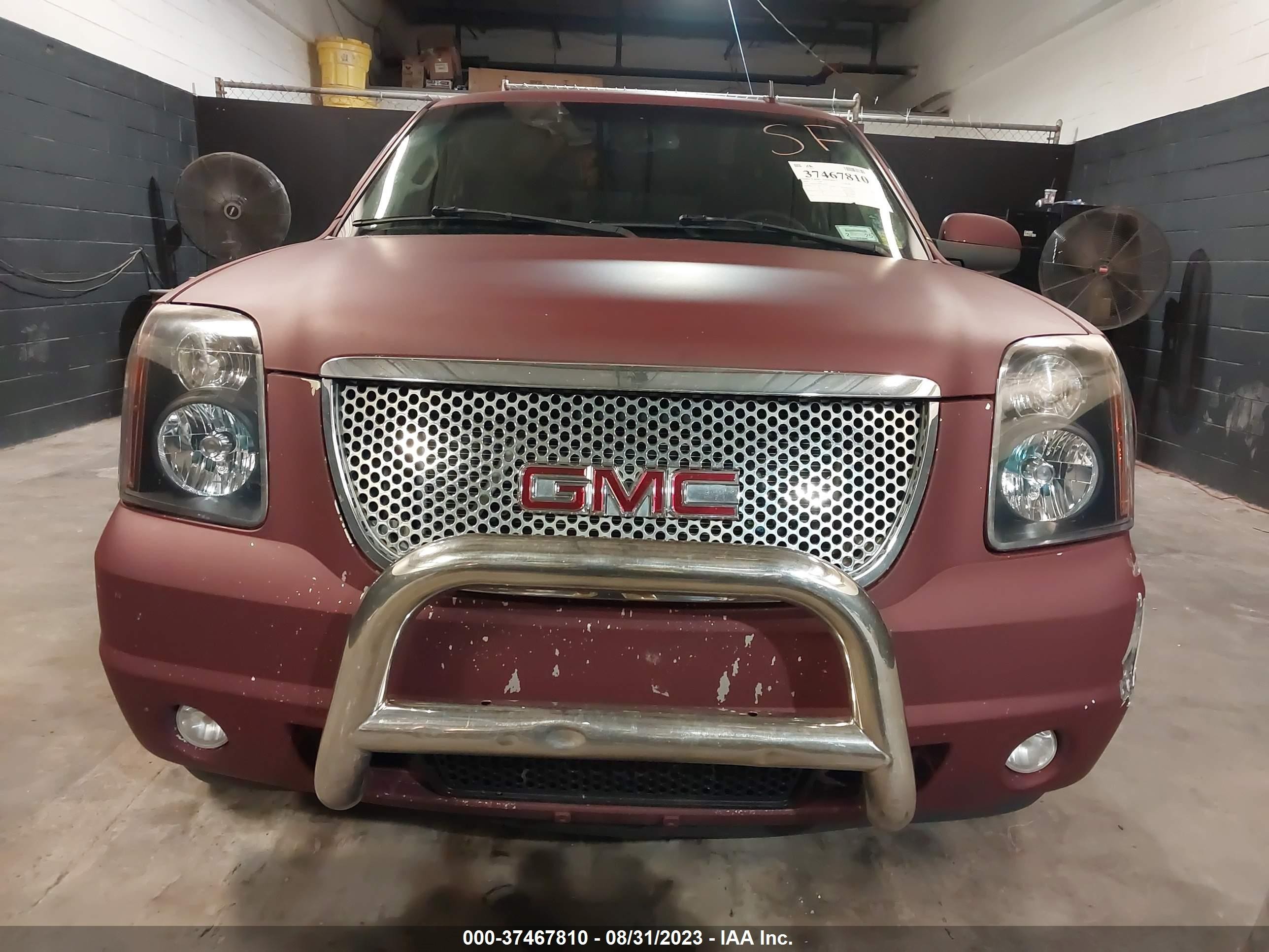 Photo 11 VIN: 1GKFK13047R210570 - GMC YUKON 