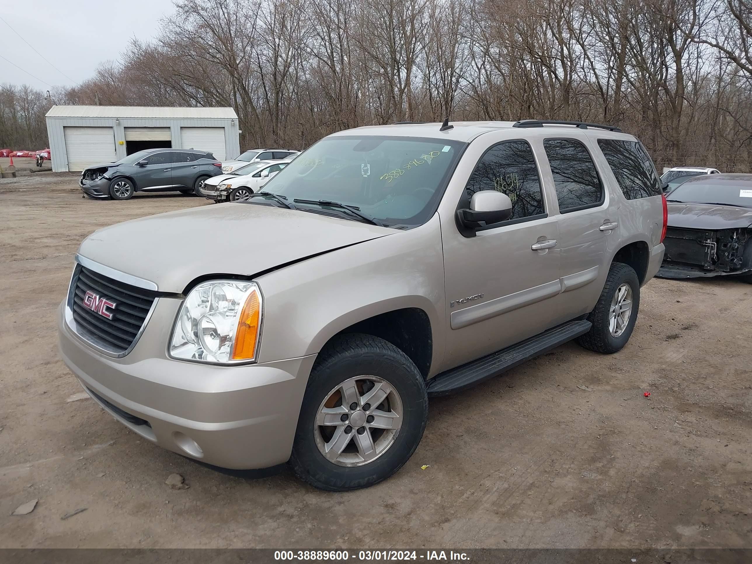 Photo 1 VIN: 1GKFK13048R102354 - GMC YUKON 