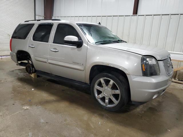 Photo 3 VIN: 1GKFK13057J390611 - GMC YUKON 