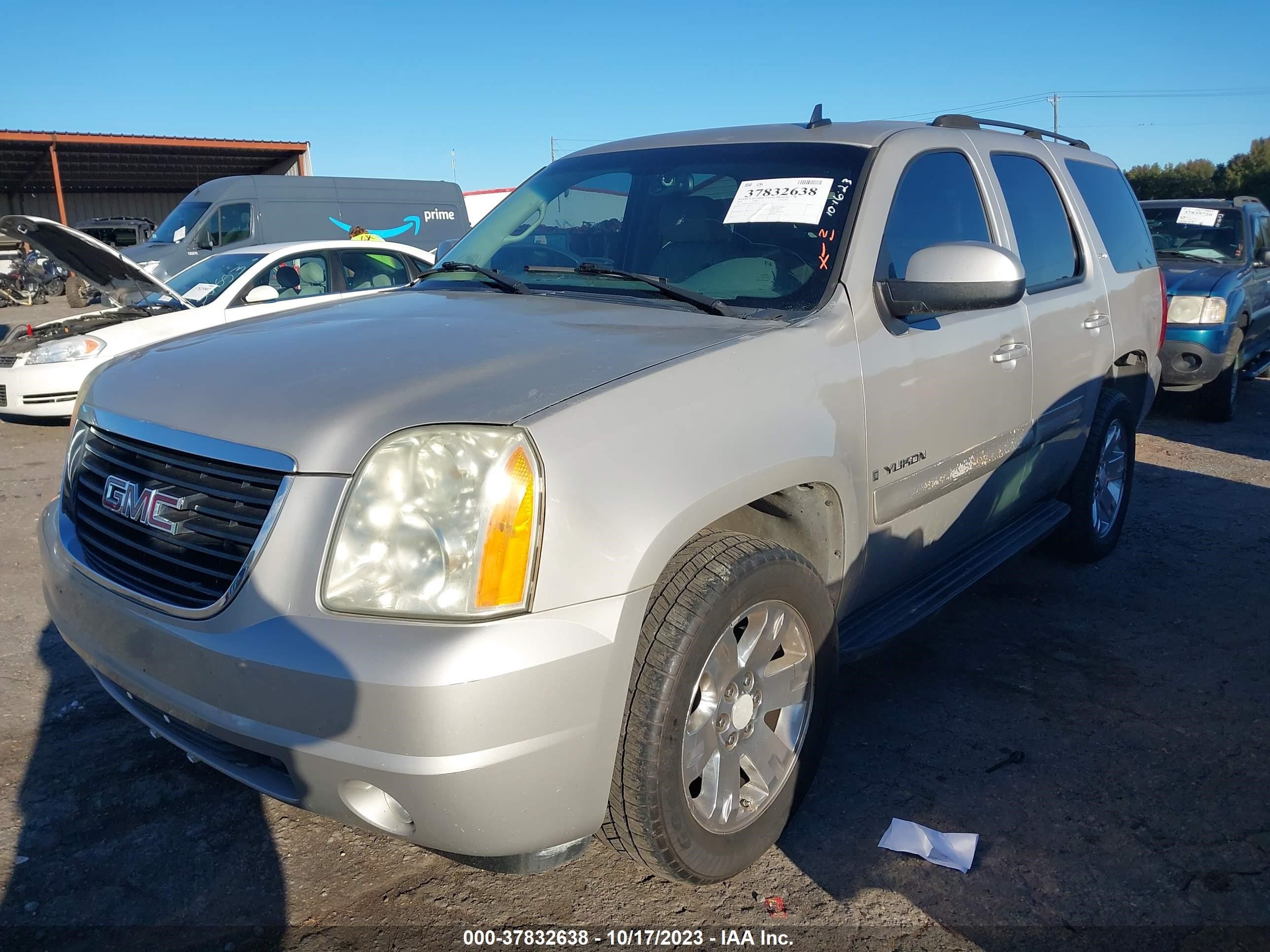 Photo 1 VIN: 1GKFK13067J238353 - GMC YUKON 