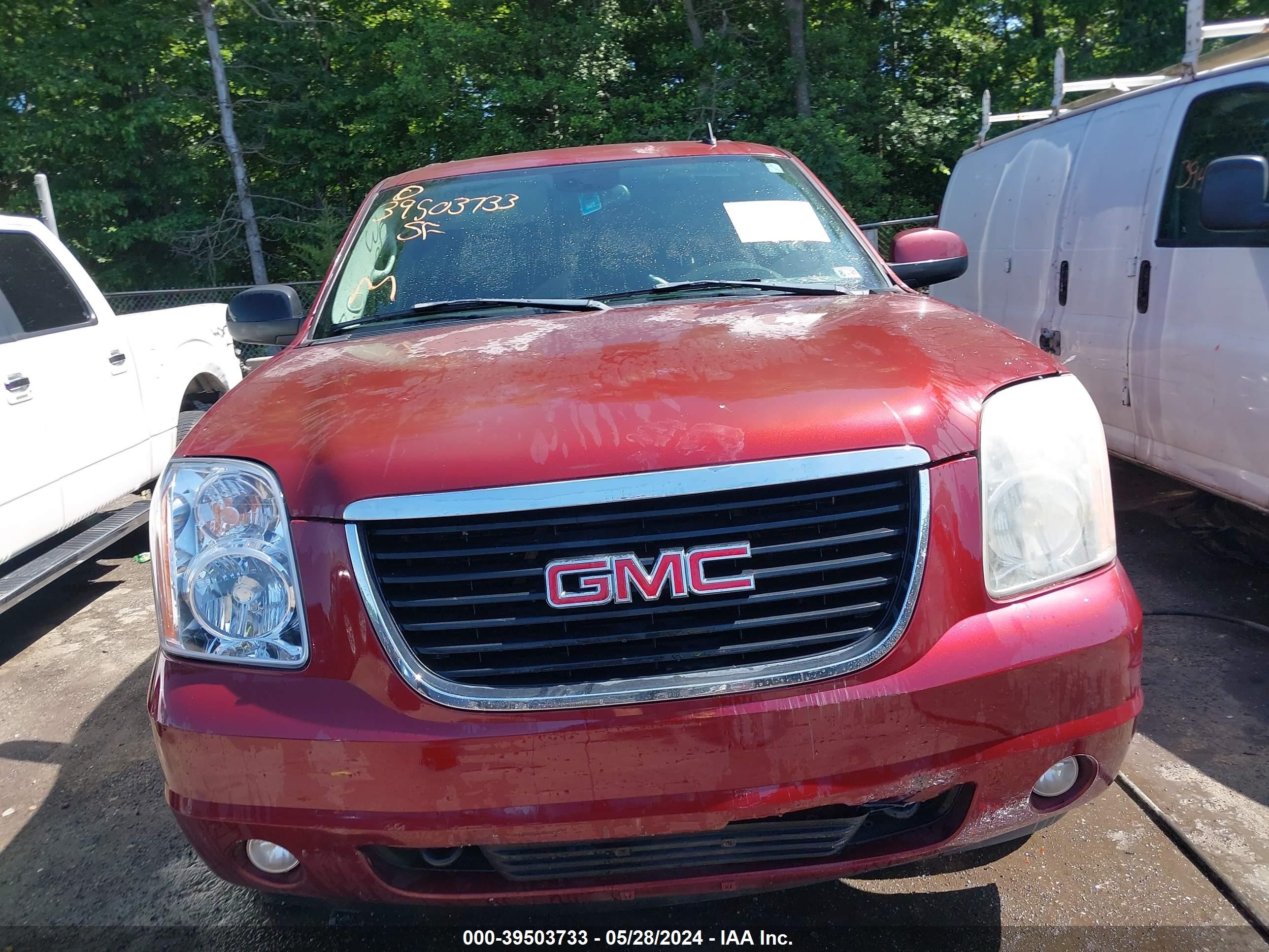 Photo 11 VIN: 1GKFK13068J105769 - GMC YUKON 