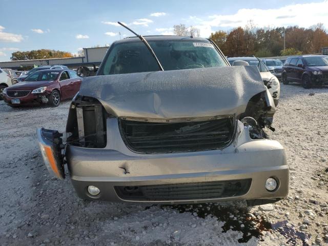 Photo 4 VIN: 1GKFK13087J125858 - GMC YUKON 