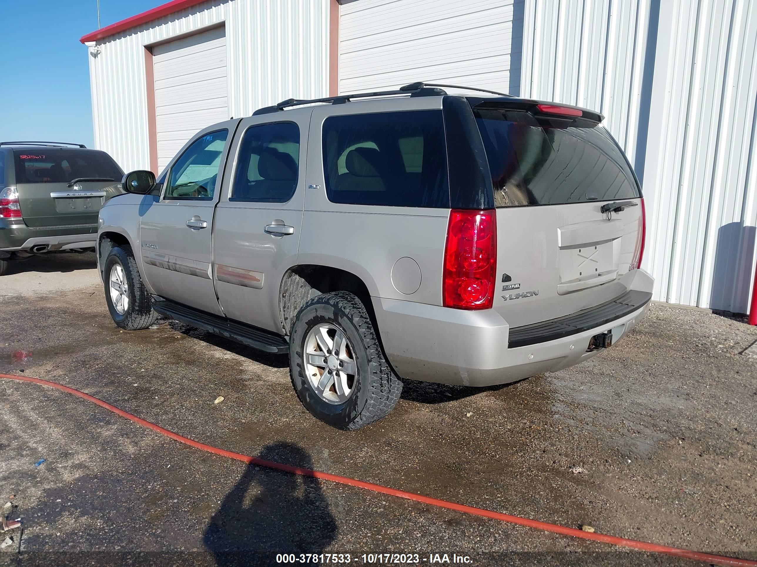 Photo 2 VIN: 1GKFK13087J291202 - GMC YUKON 