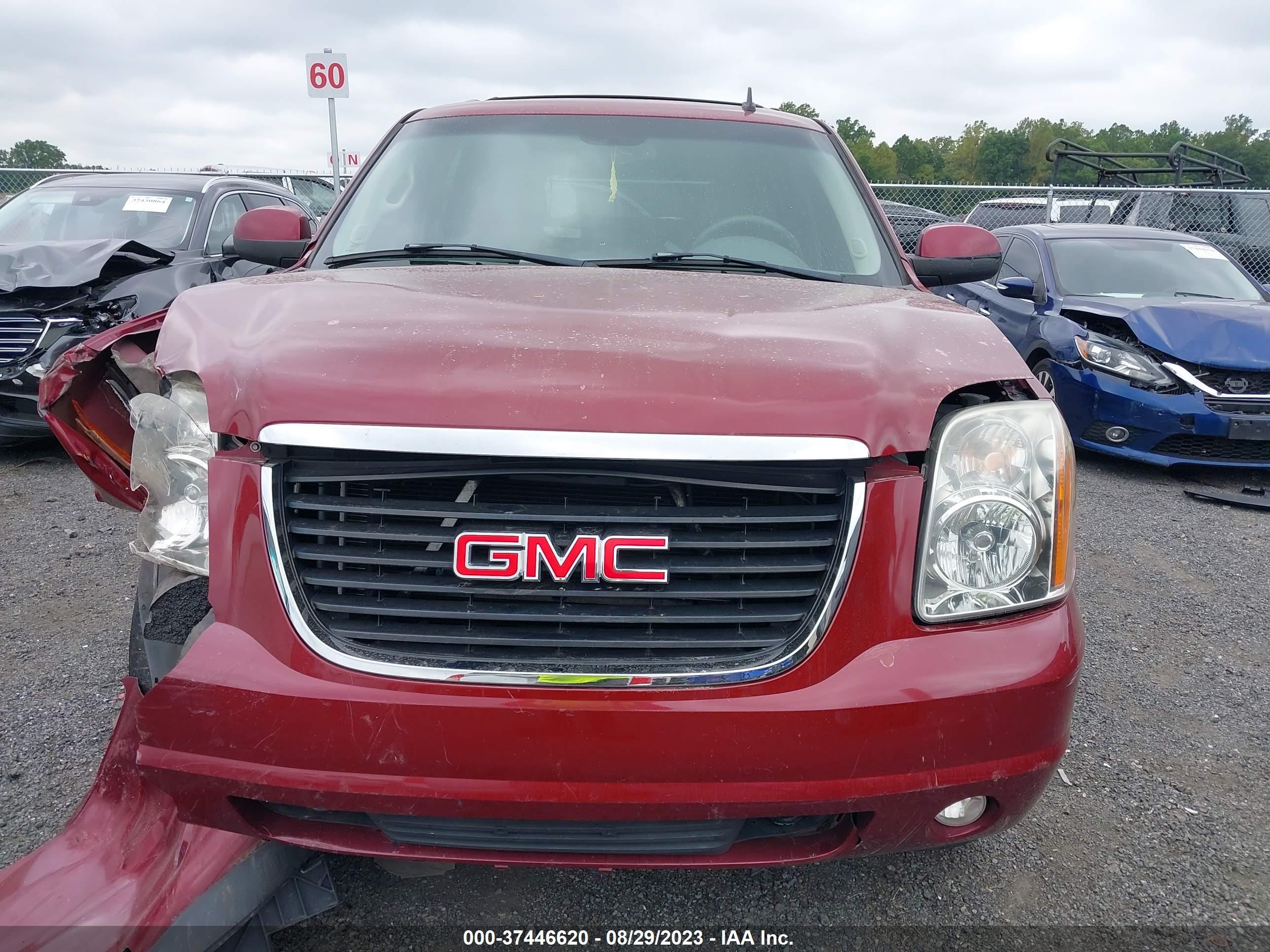 Photo 11 VIN: 1GKFK13087R100184 - GMC YUKON 