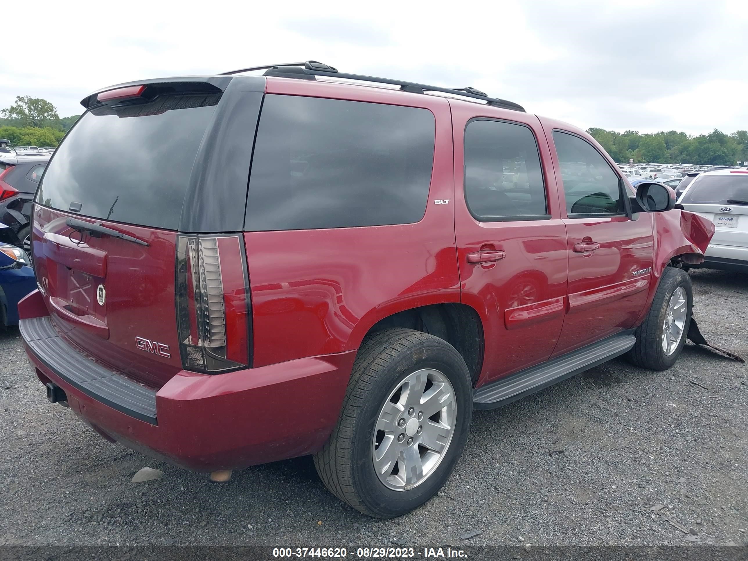 Photo 3 VIN: 1GKFK13087R100184 - GMC YUKON 