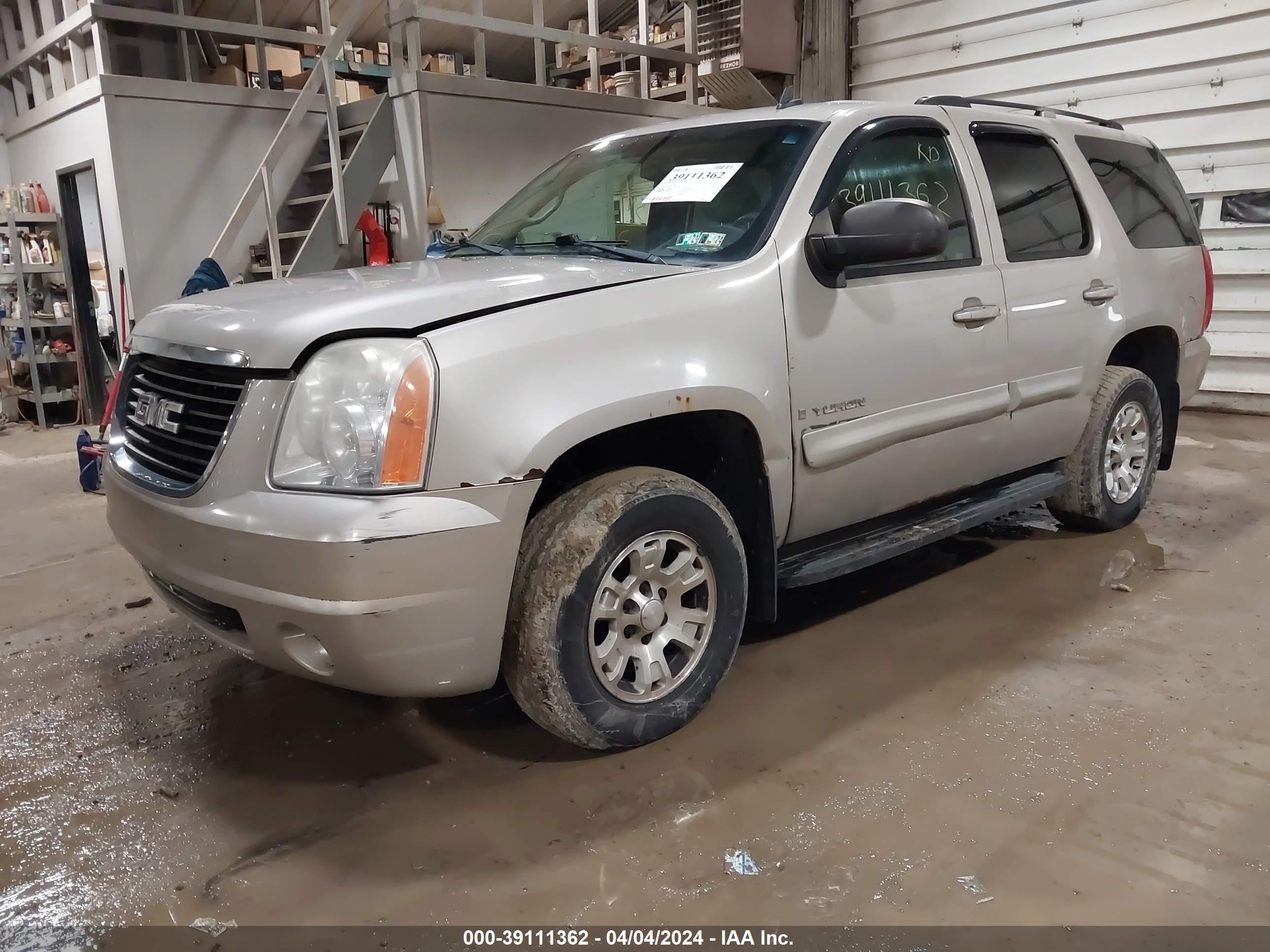 Photo 1 VIN: 1GKFK13088R264536 - GMC YUKON 