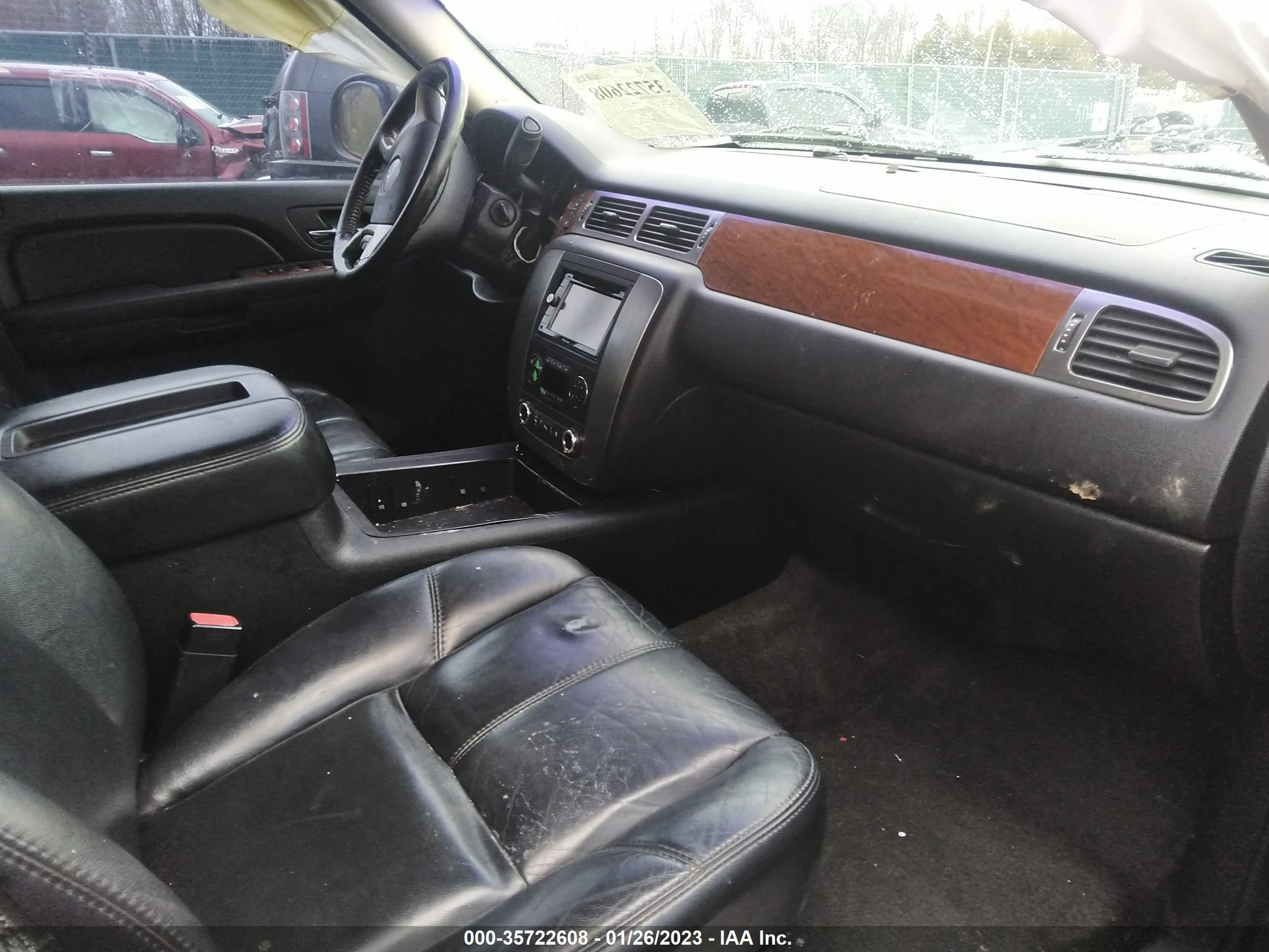 Photo 4 VIN: 1GKFK13097R127202 - GMC YUKON 