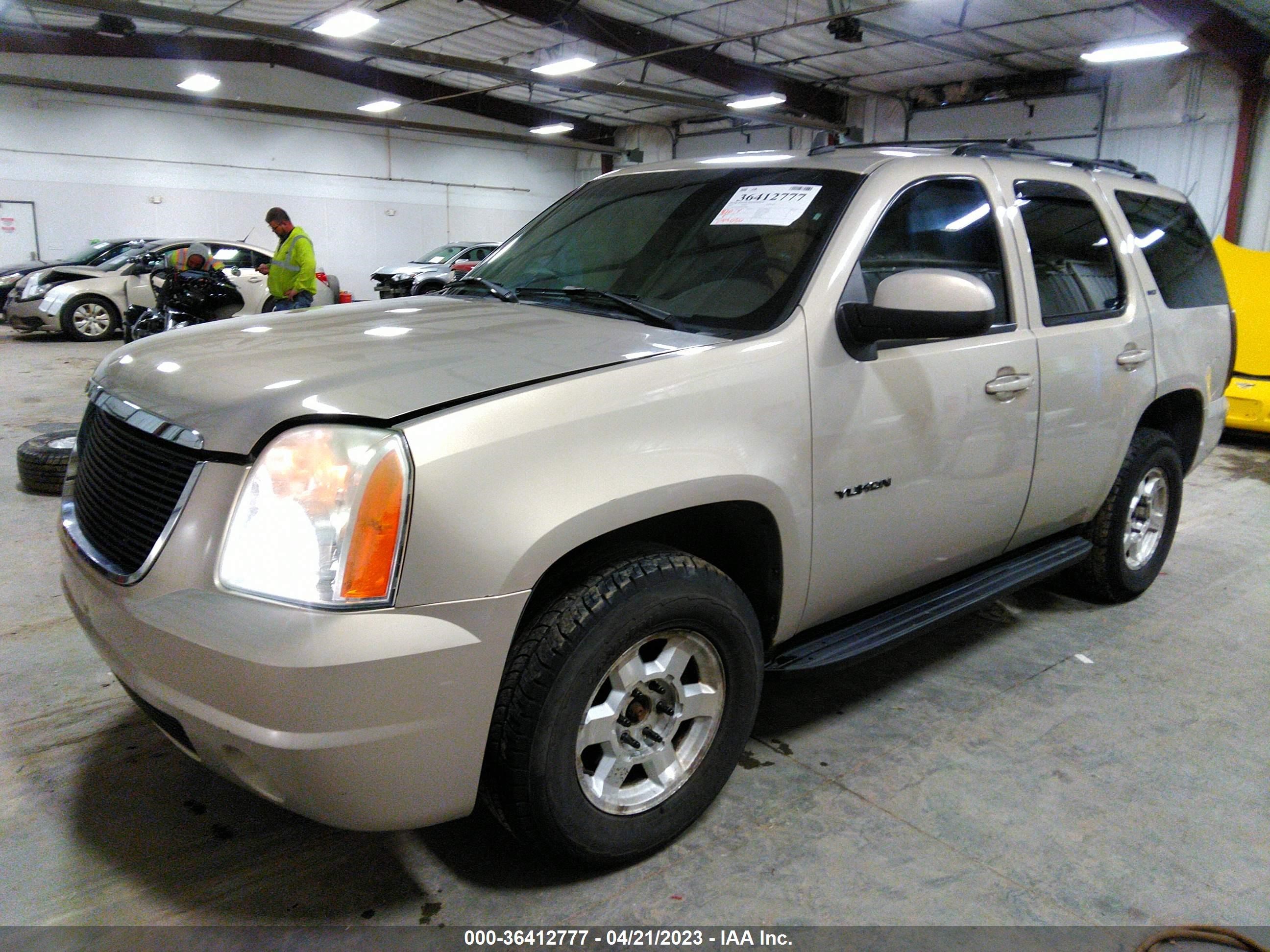 Photo 1 VIN: 1GKFK13097R226683 - GMC YUKON 