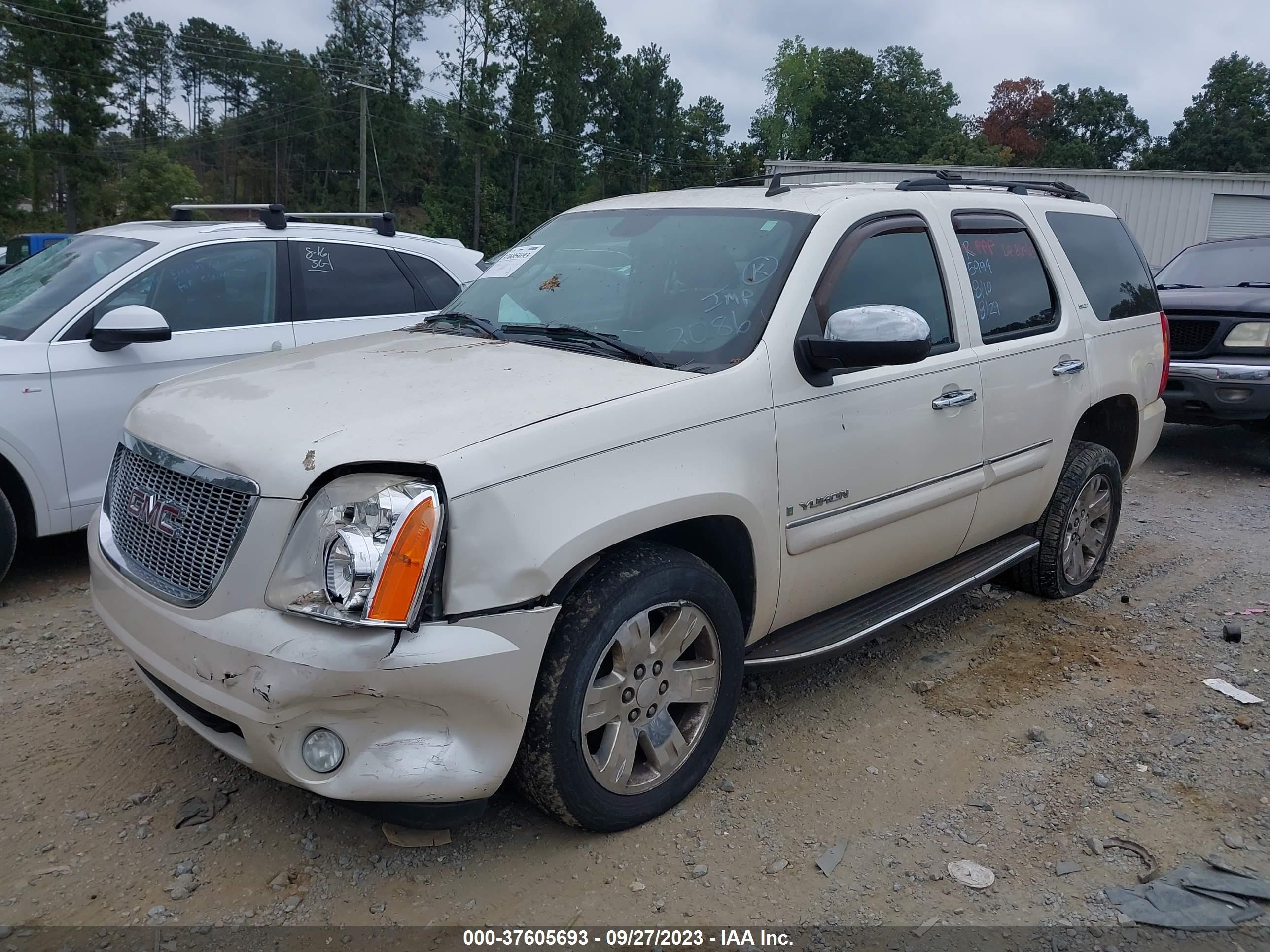 Photo 1 VIN: 1GKFK13098R182086 - GMC YUKON 