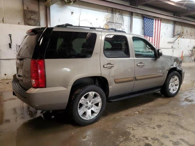 Photo 2 VIN: 1GKFK130X7J142760 - GMC YUKON 