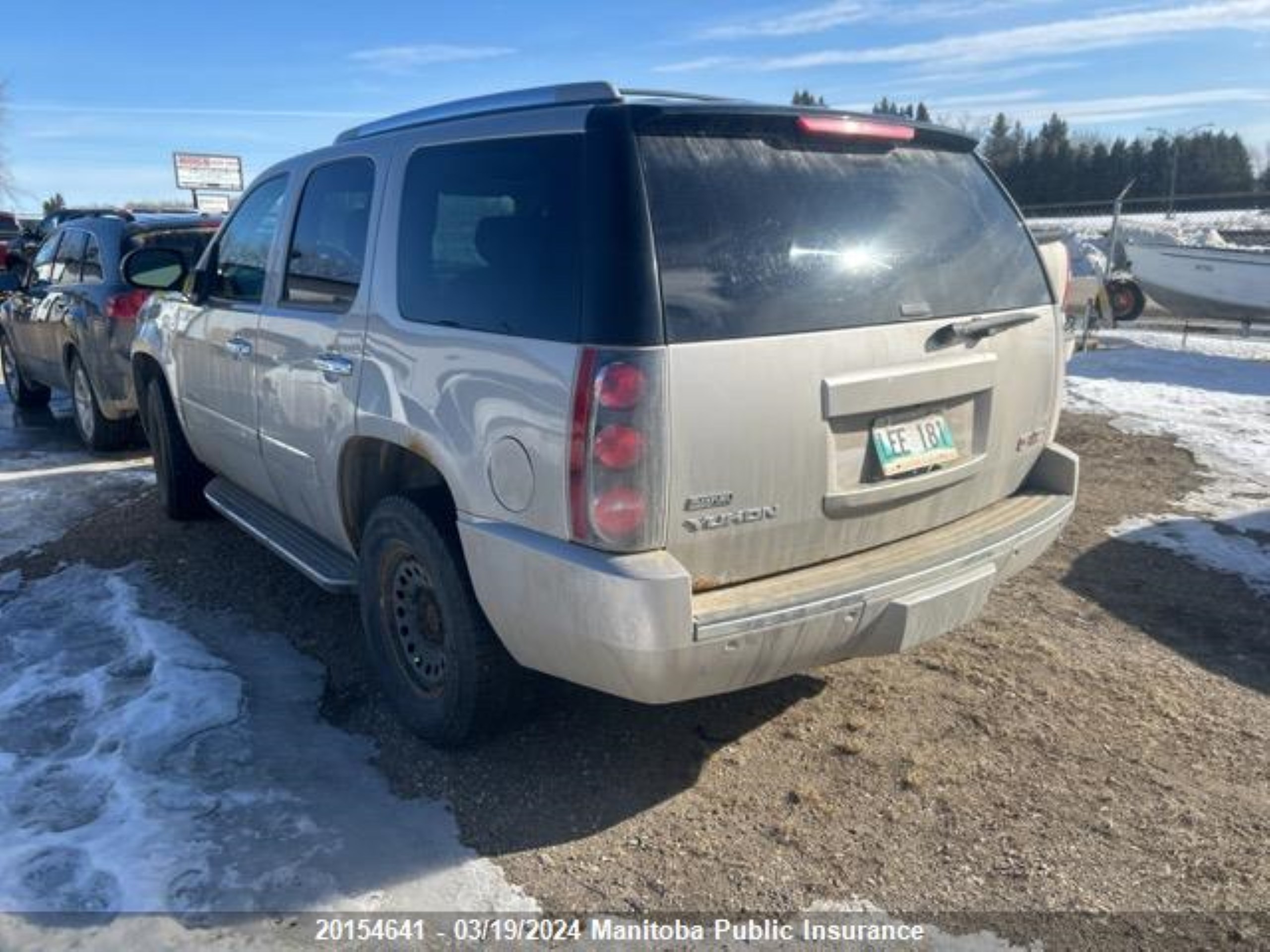 Photo 2 VIN: 1GKFK13279R231594 - GMC YUKON 