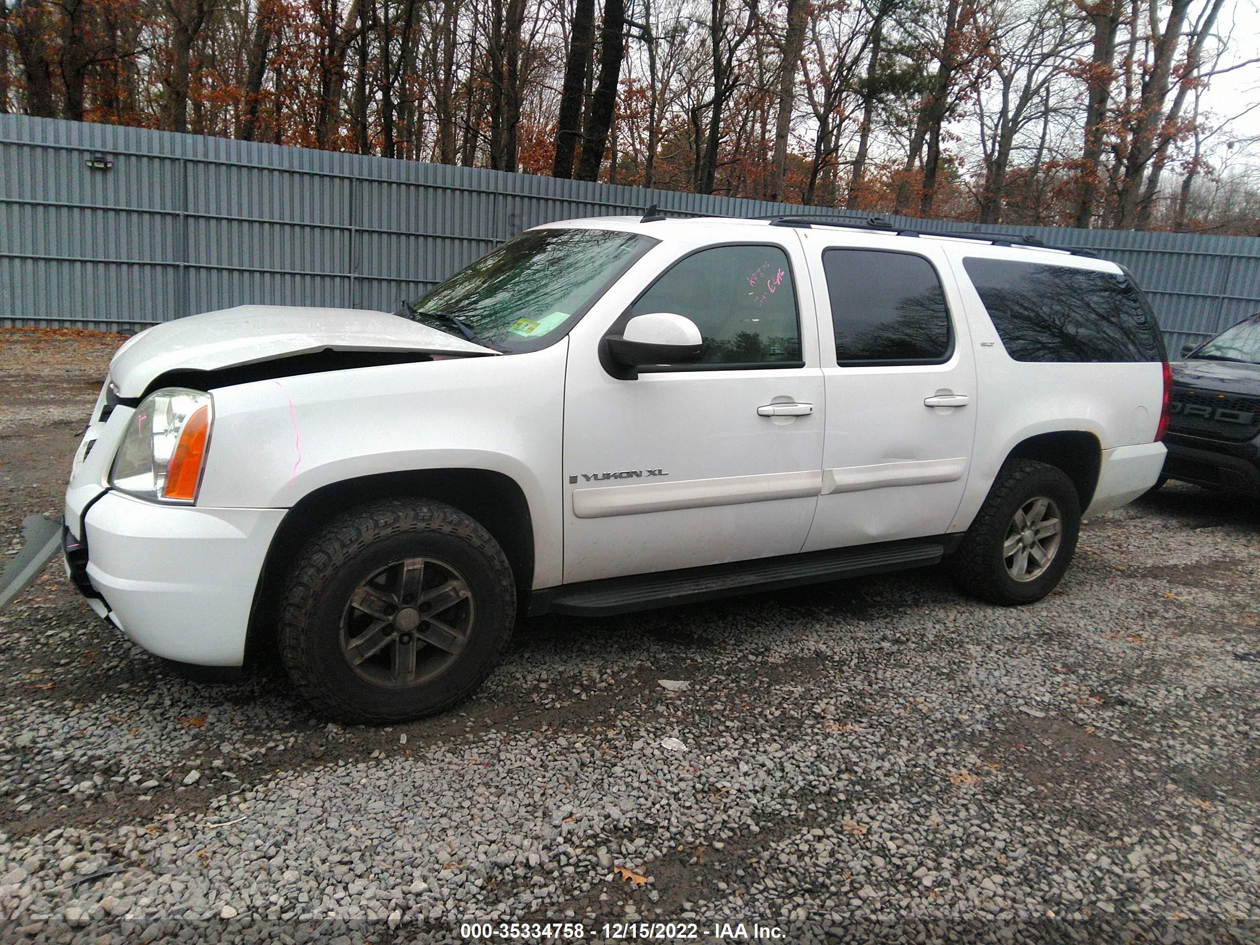 Photo 1 VIN: 1GKFK16308R150763 - GMC YUKON 