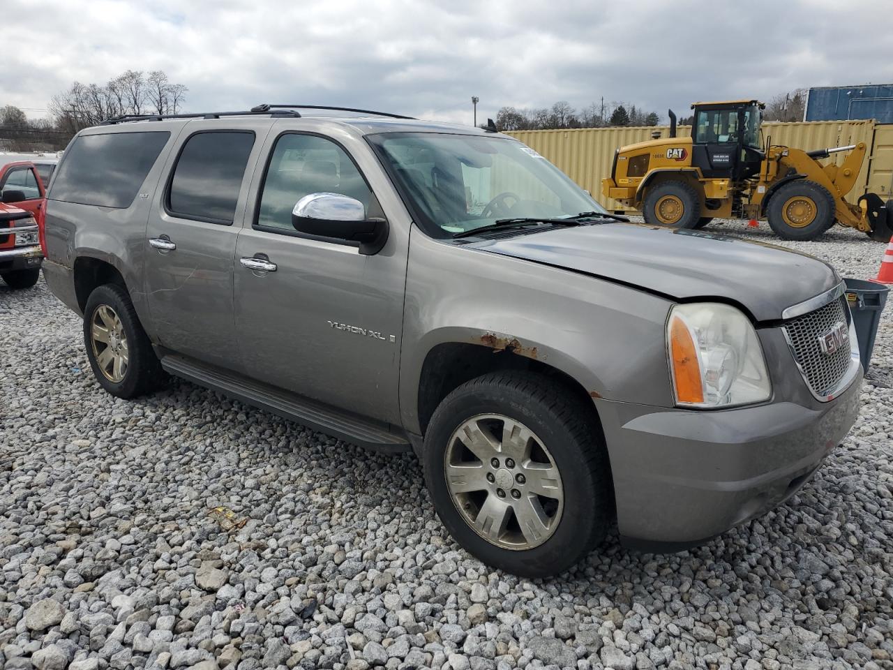 Photo 3 VIN: 1GKFK16328J148267 - GMC YUKON 