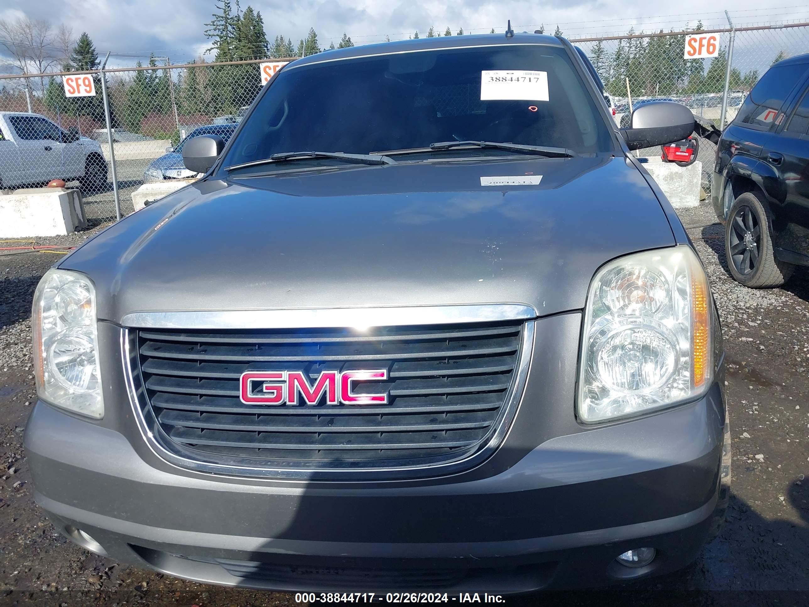 Photo 11 VIN: 1GKFK16337J178909 - GMC NULL 