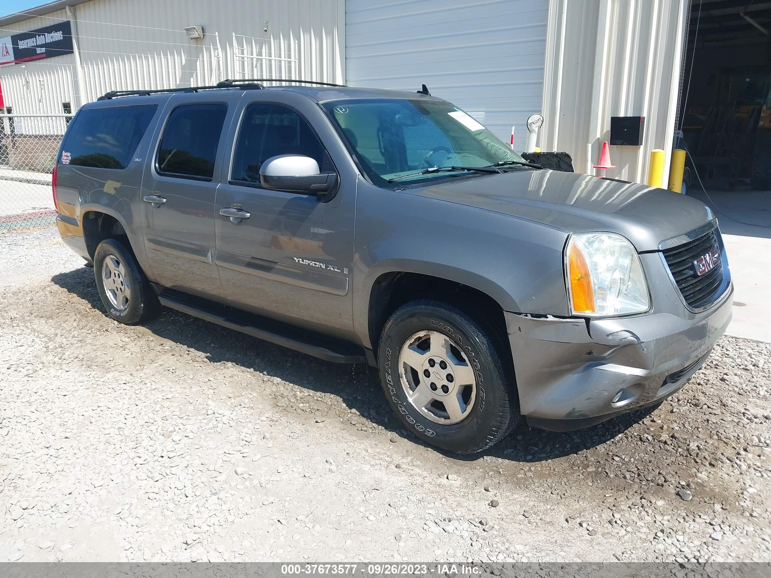 Photo 0 VIN: 1GKFK16367J211000 - GMC YUKON 