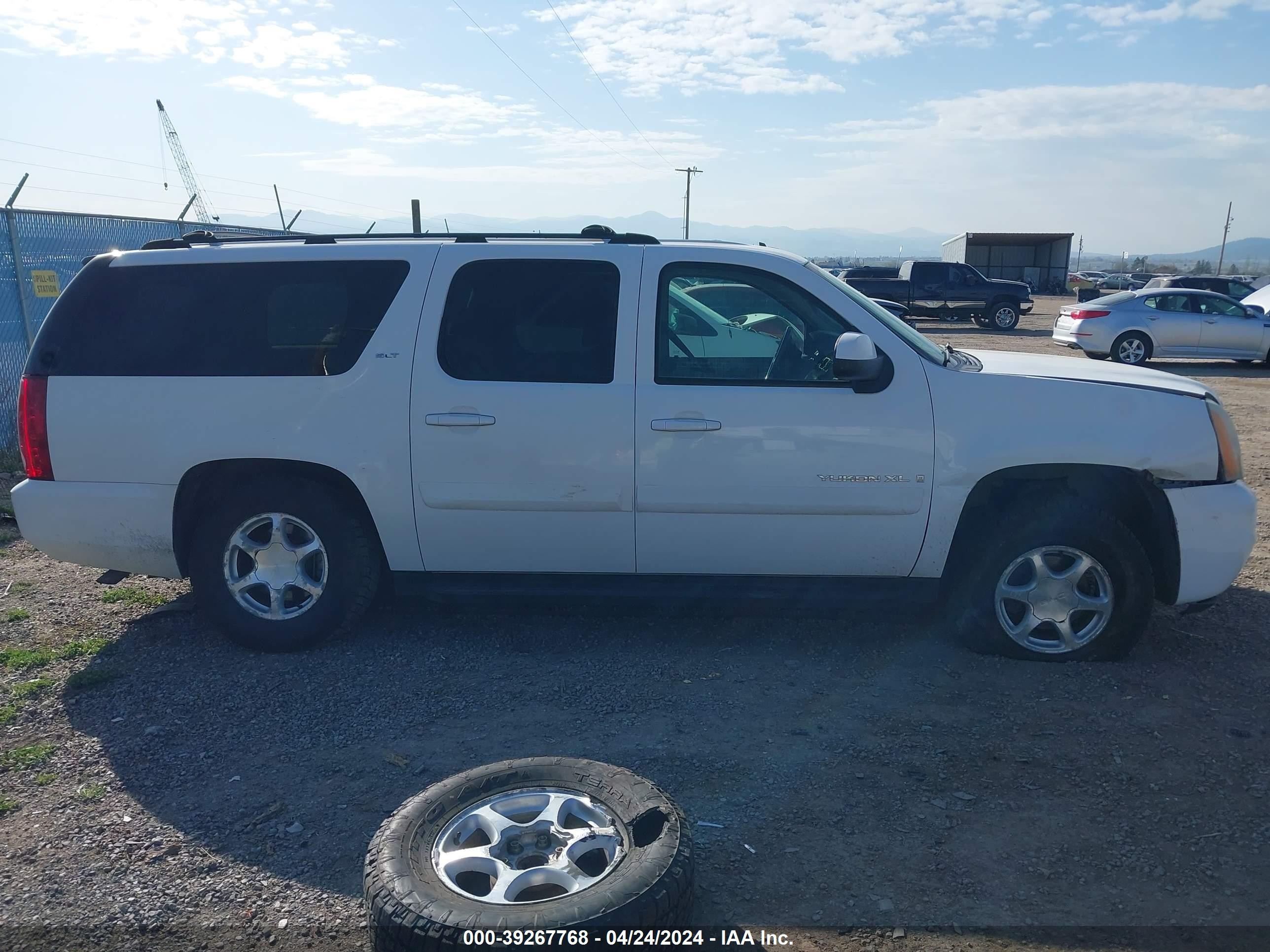 Photo 13 VIN: 1GKFK16367J218397 - GMC NULL 