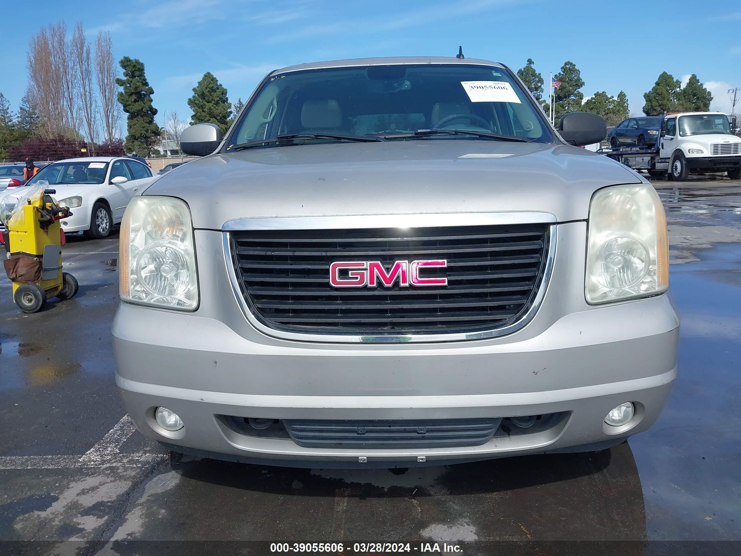 Photo 5 VIN: 1GKFK16367J263615 - GMC NULL 