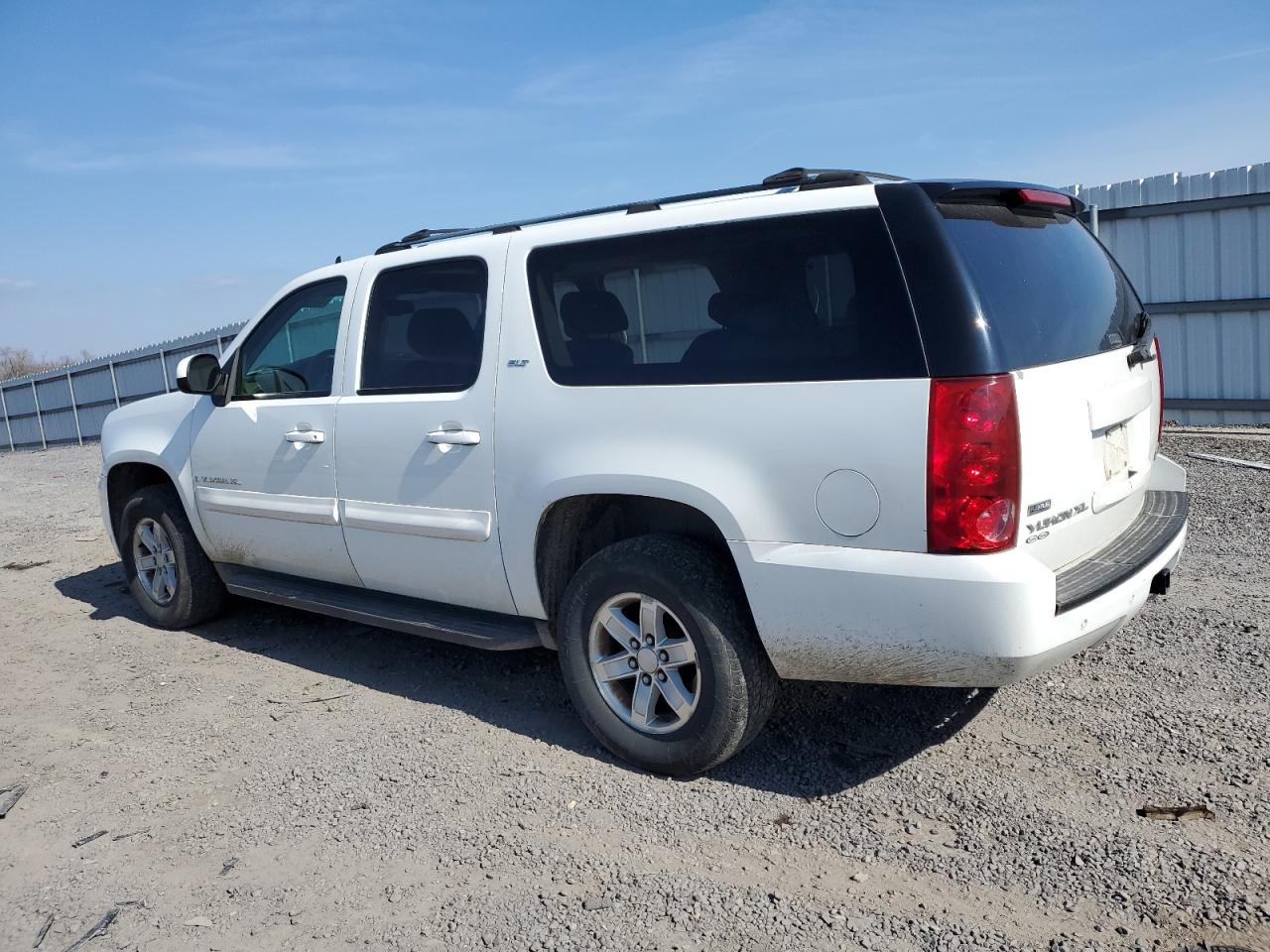 Photo 1 VIN: 1GKFK16377J284585 - GMC YUKON 