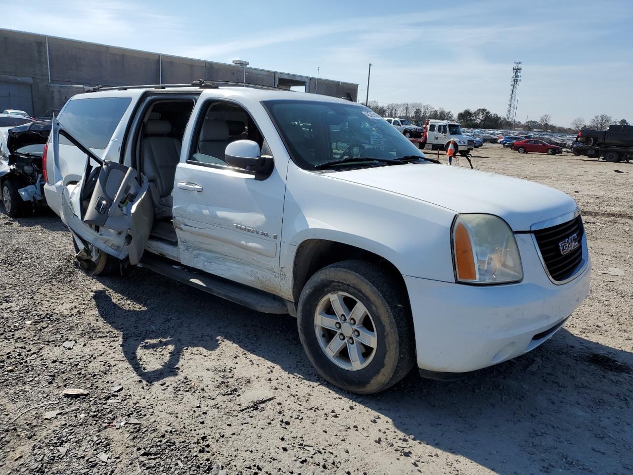 Photo 3 VIN: 1GKFK16377J284585 - GMC YUKON 