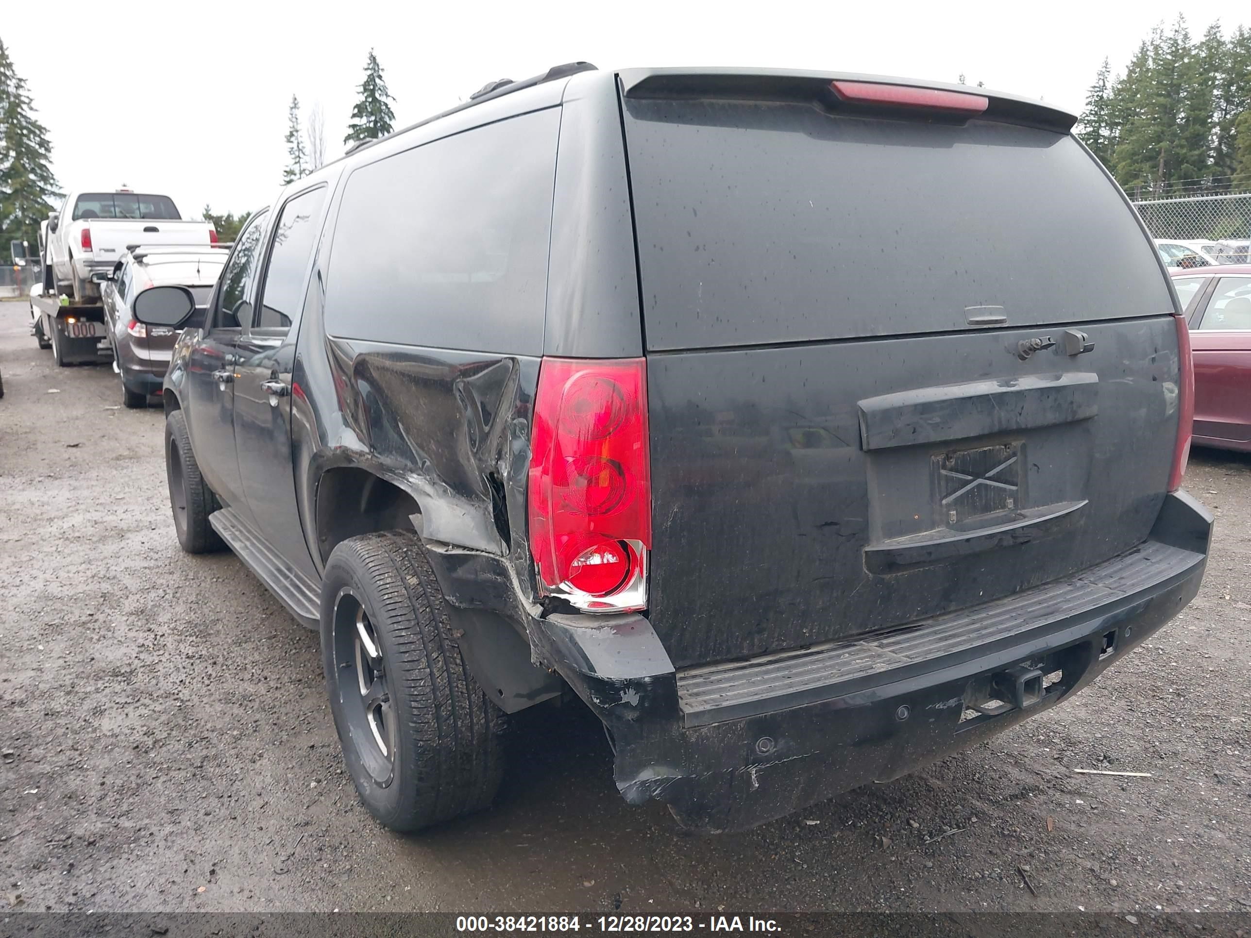 Photo 2 VIN: 1GKFK16377R204168 - GMC YUKON 