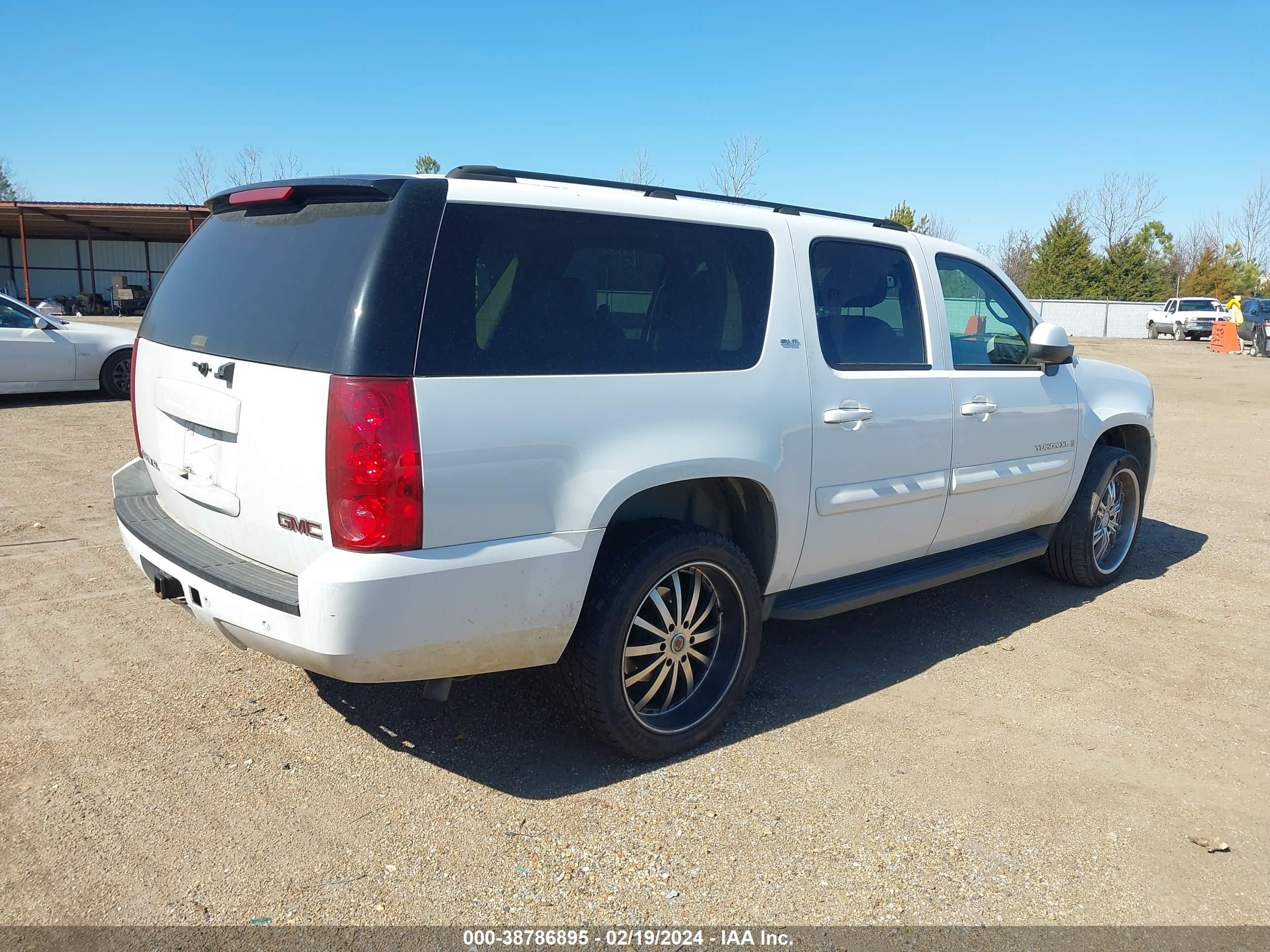 Photo 3 VIN: 1GKFK16387J163080 - GMC NULL 