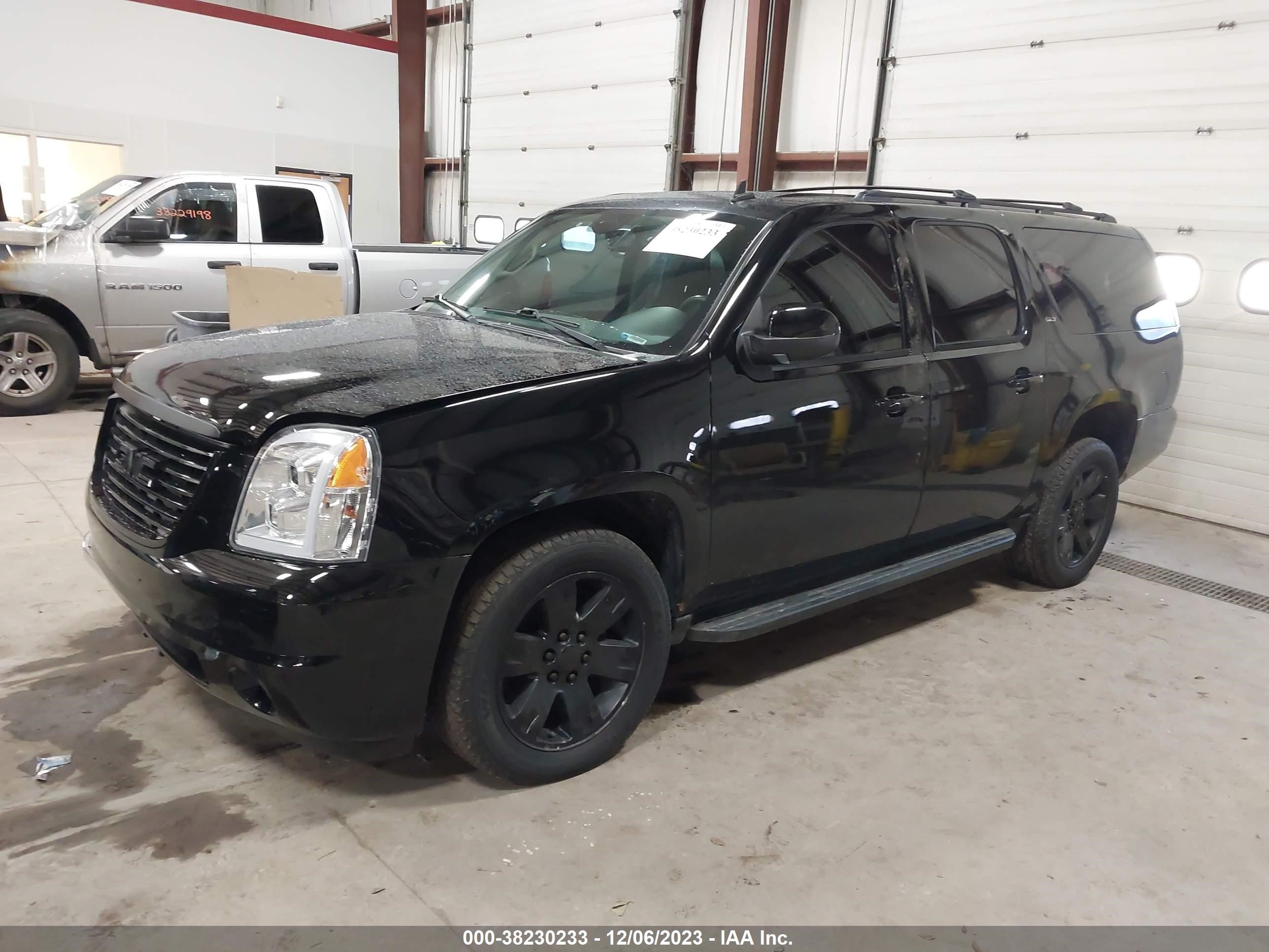 Photo 1 VIN: 1GKFK16388R271248 - GMC YUKON 