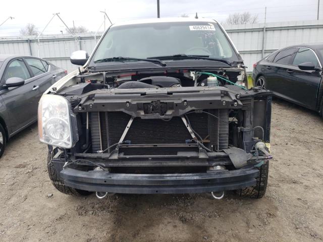 Photo 4 VIN: 1GKFK16398R214007 - GMC YUKON 