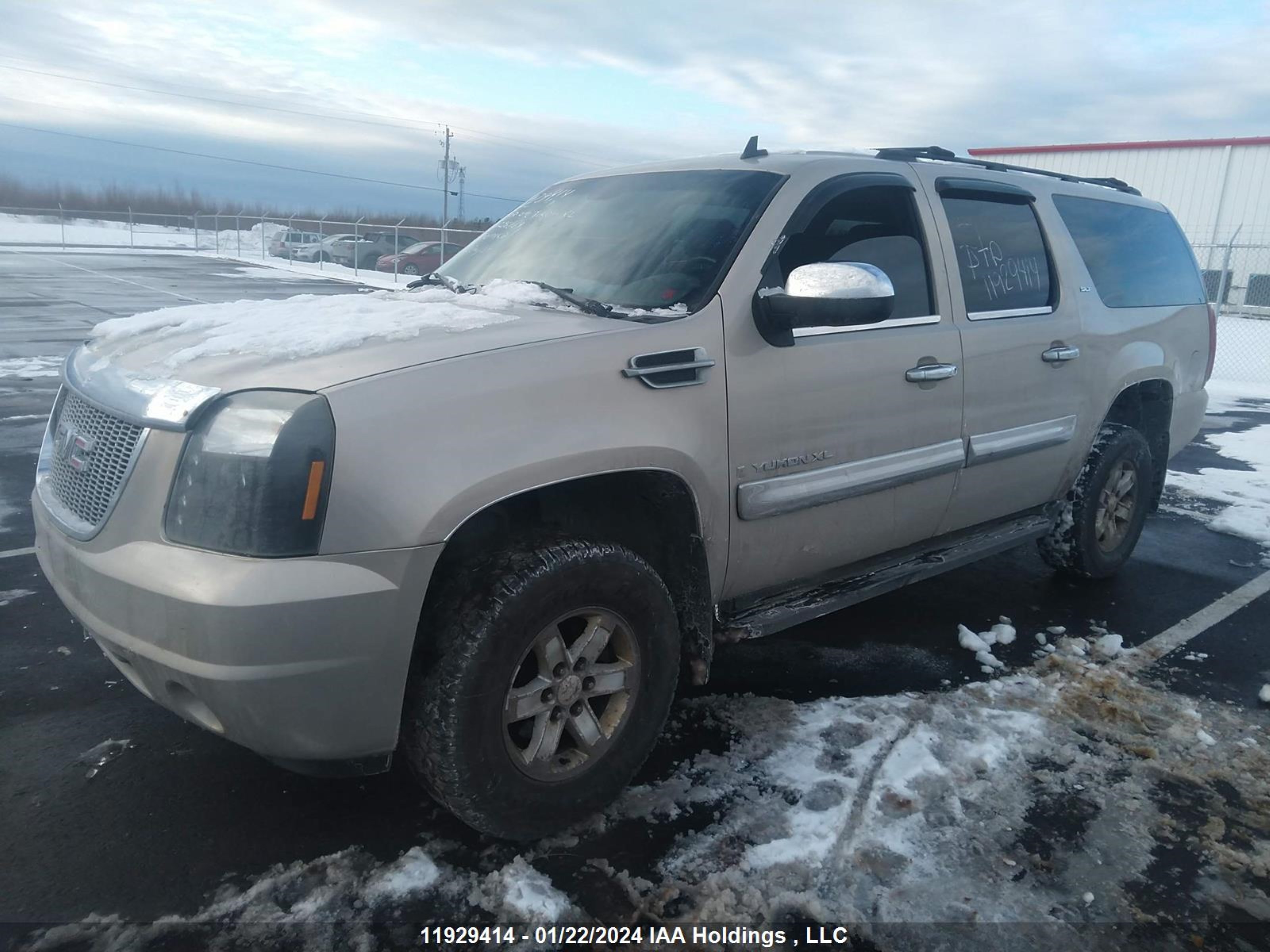 Photo 1 VIN: 1GKFK163X7J296889 - GMC YUKON 