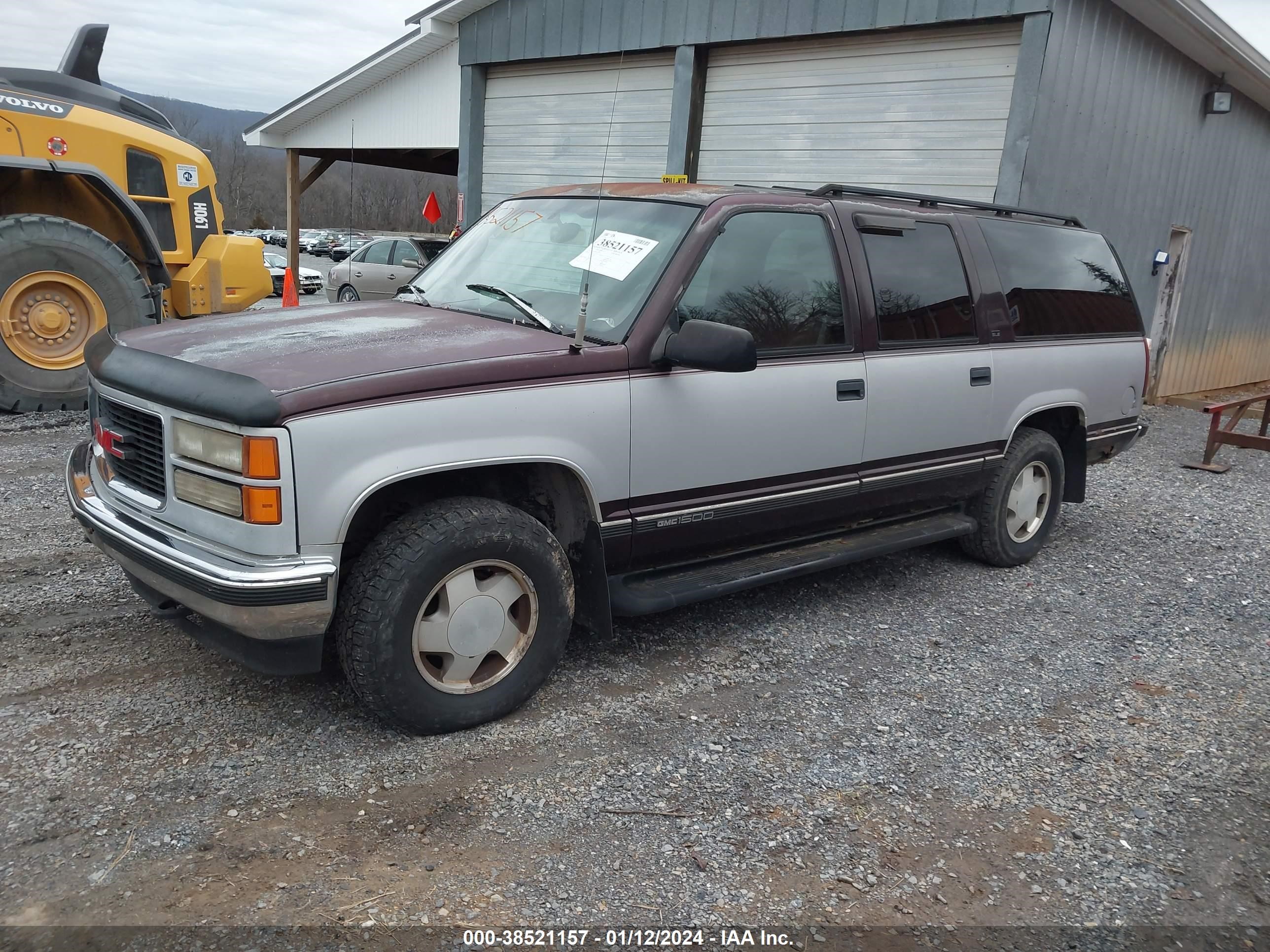 Photo 1 VIN: 1GKFK16R5TJ712541 - GMC SUBURBAN 