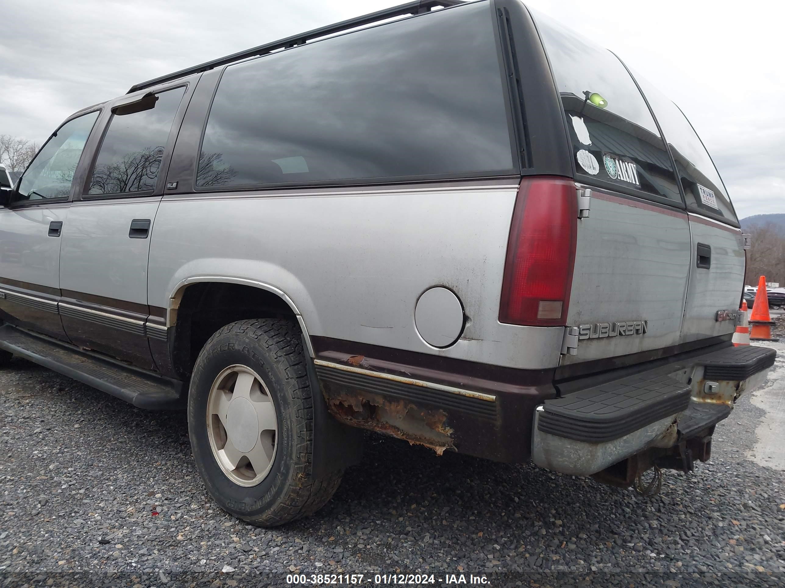 Photo 11 VIN: 1GKFK16R5TJ712541 - GMC SUBURBAN 