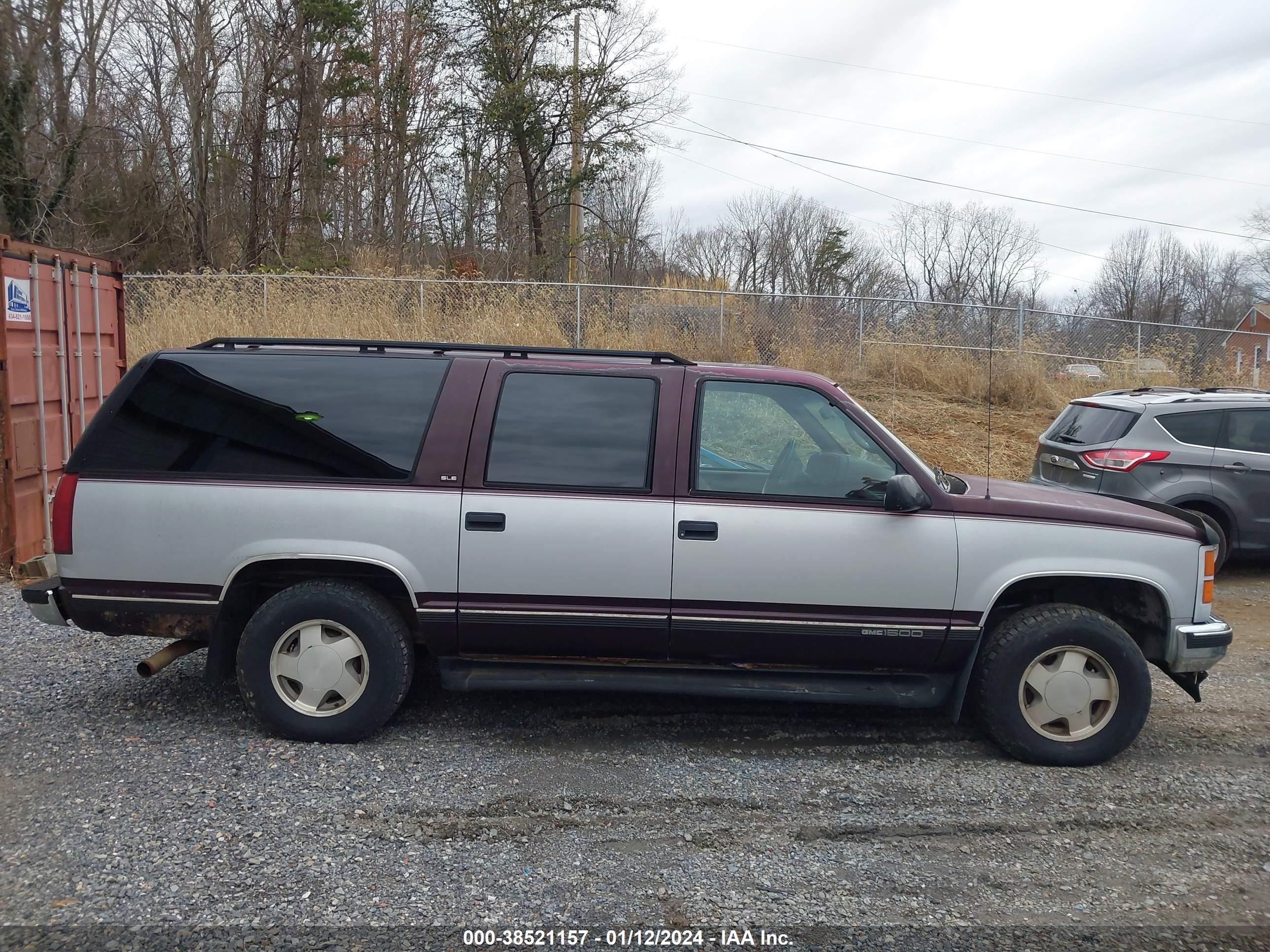 Photo 13 VIN: 1GKFK16R5TJ712541 - GMC SUBURBAN 