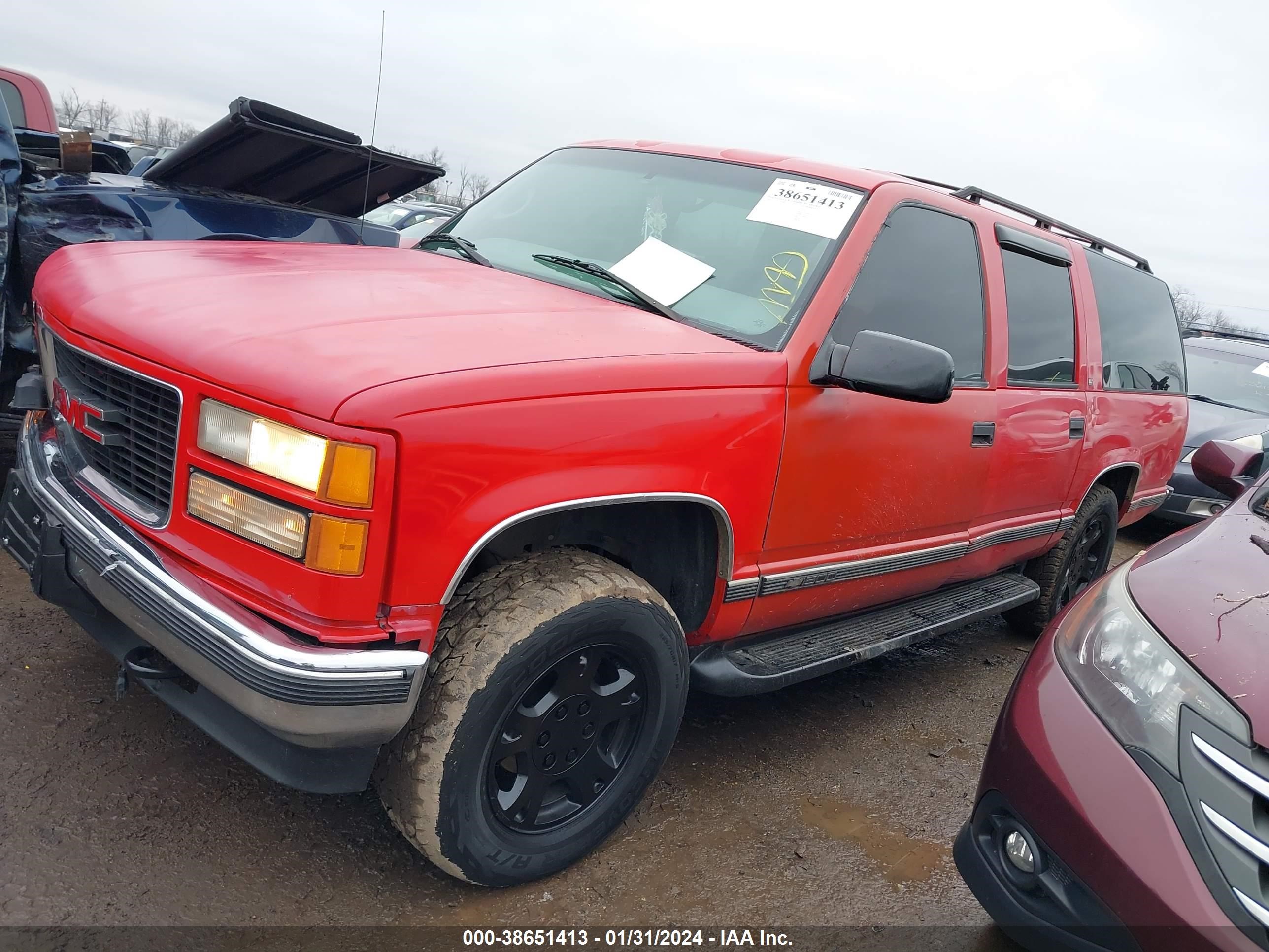 Photo 1 VIN: 1GKFK16R6XJ772365 - GMC SUBURBAN 