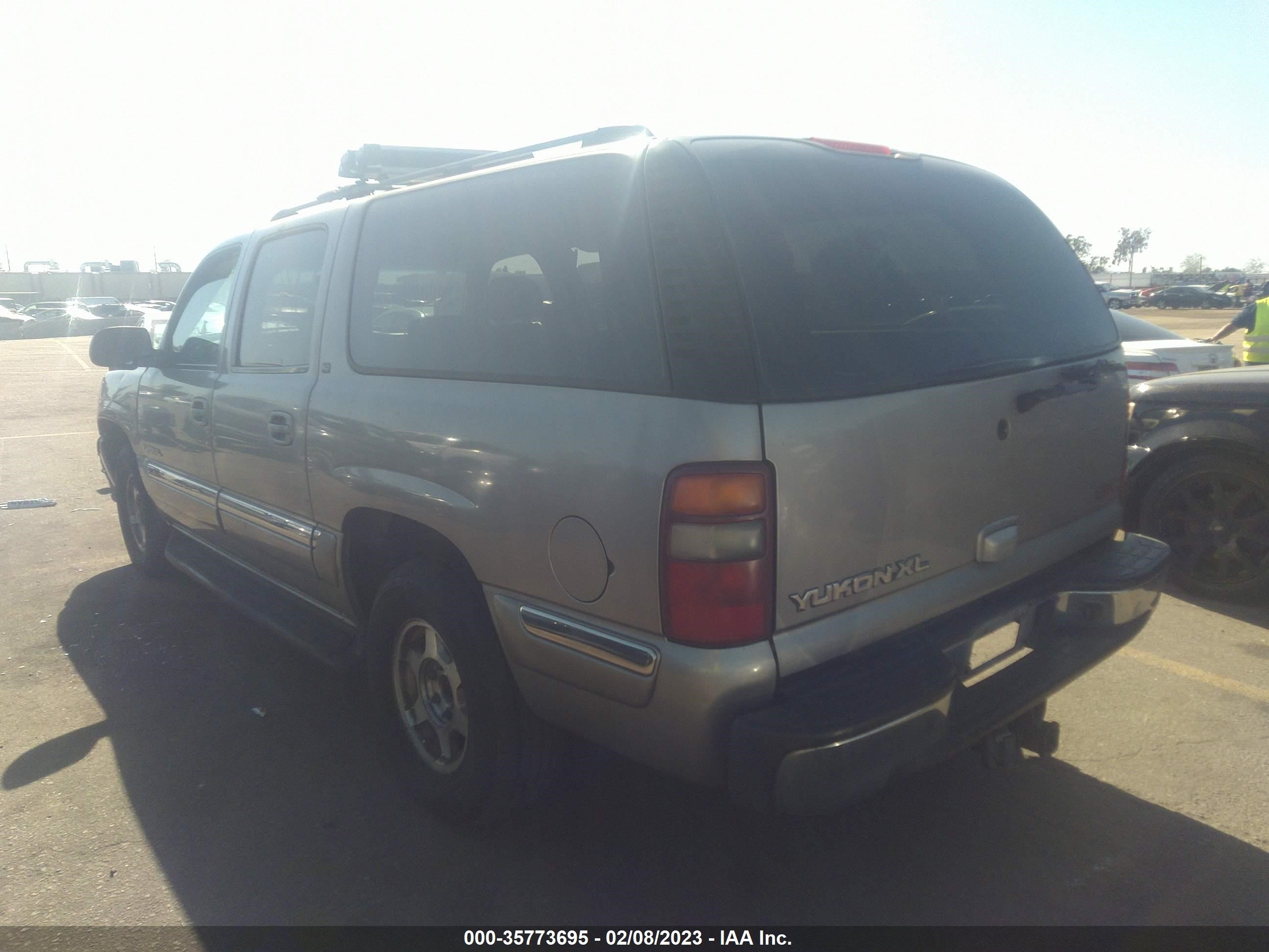 Photo 2 VIN: 1GKFK16T52J162929 - GMC YUKON 