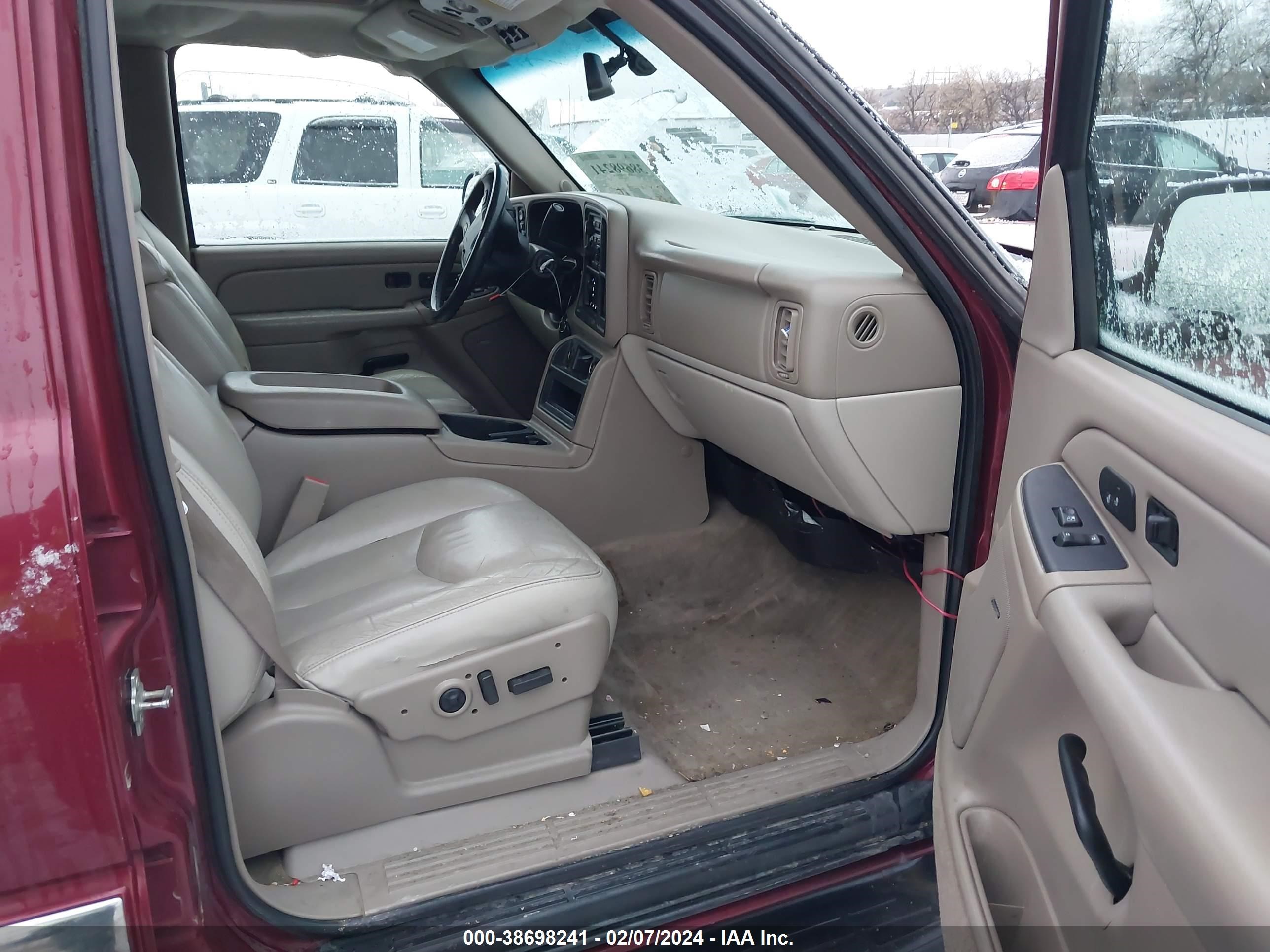 Photo 4 VIN: 1GKFK16Z15J115969 - GMC YUKON 