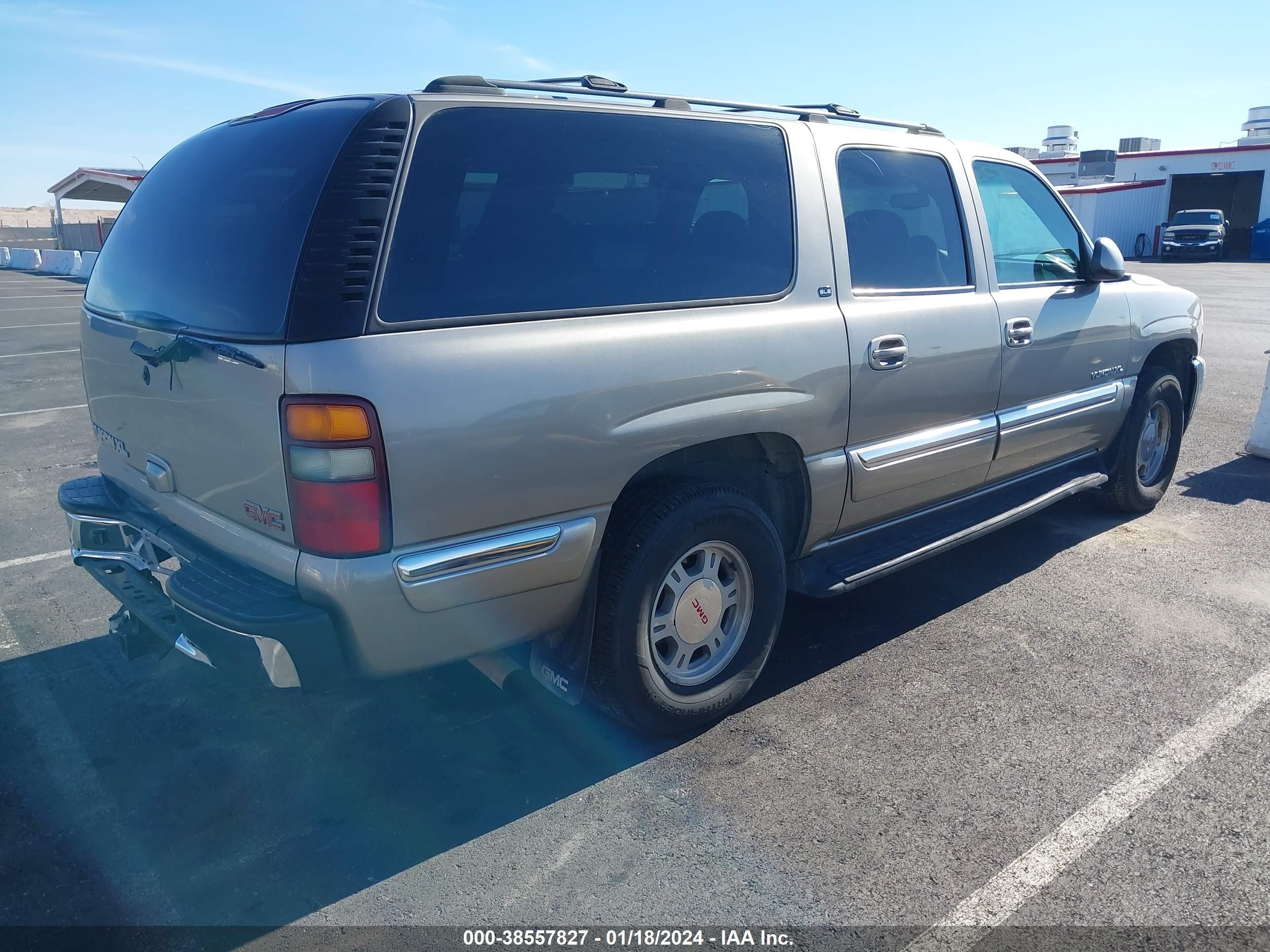 Photo 3 VIN: 1GKFK16Z22J192572 - GMC YUKON 