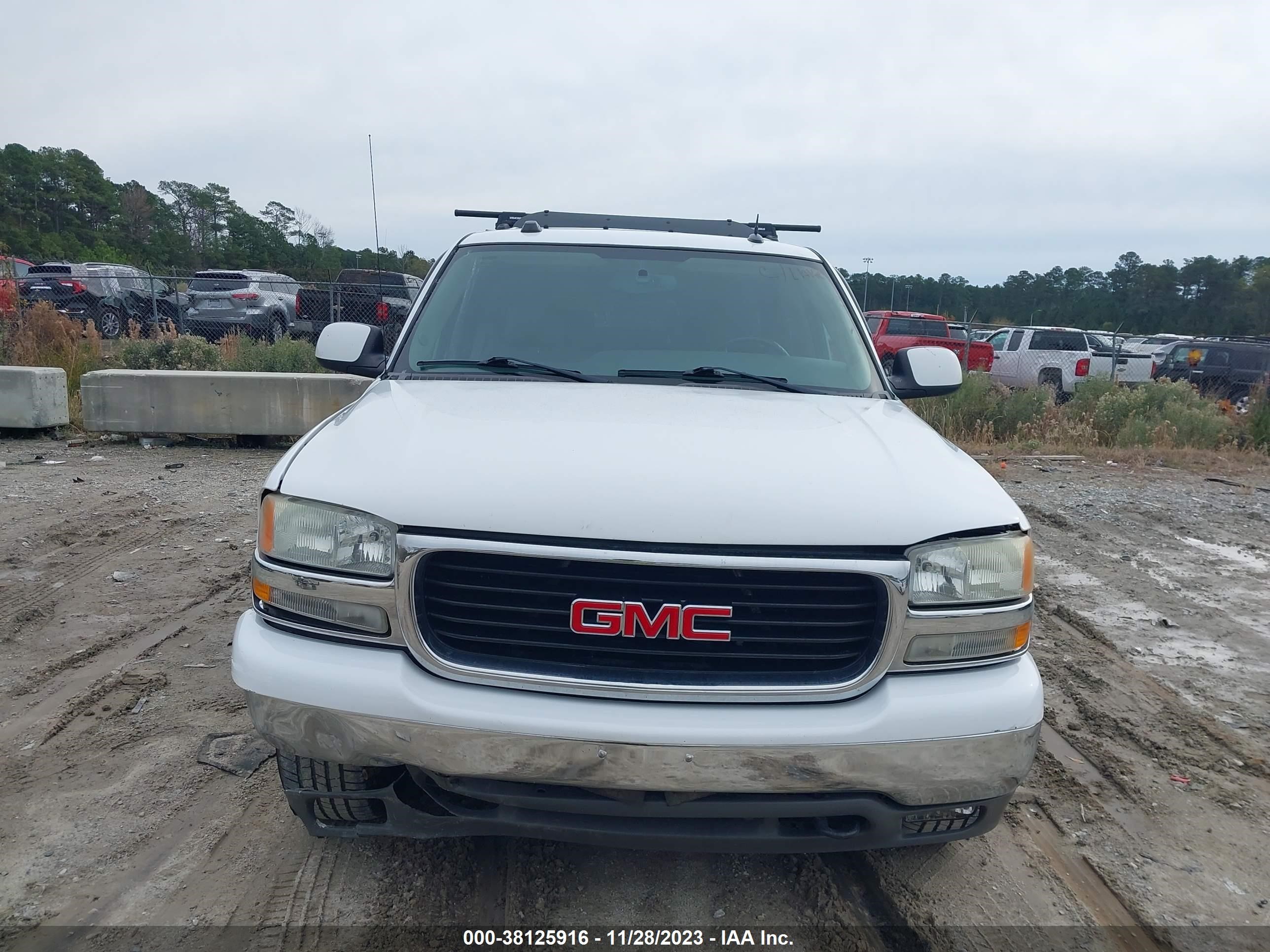 Photo 5 VIN: 1GKFK16Z45R141824 - GMC YUKON 