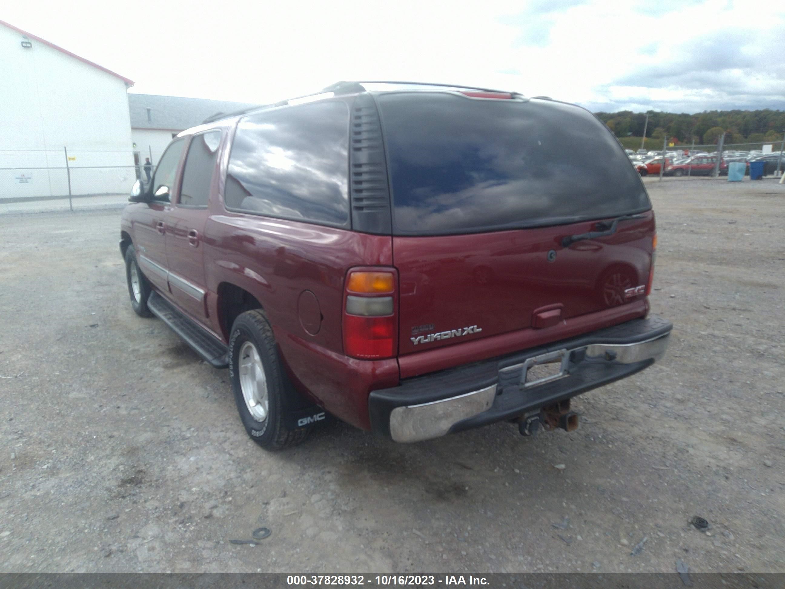 Photo 2 VIN: 1GKFK16ZX3J241857 - GMC YUKON 