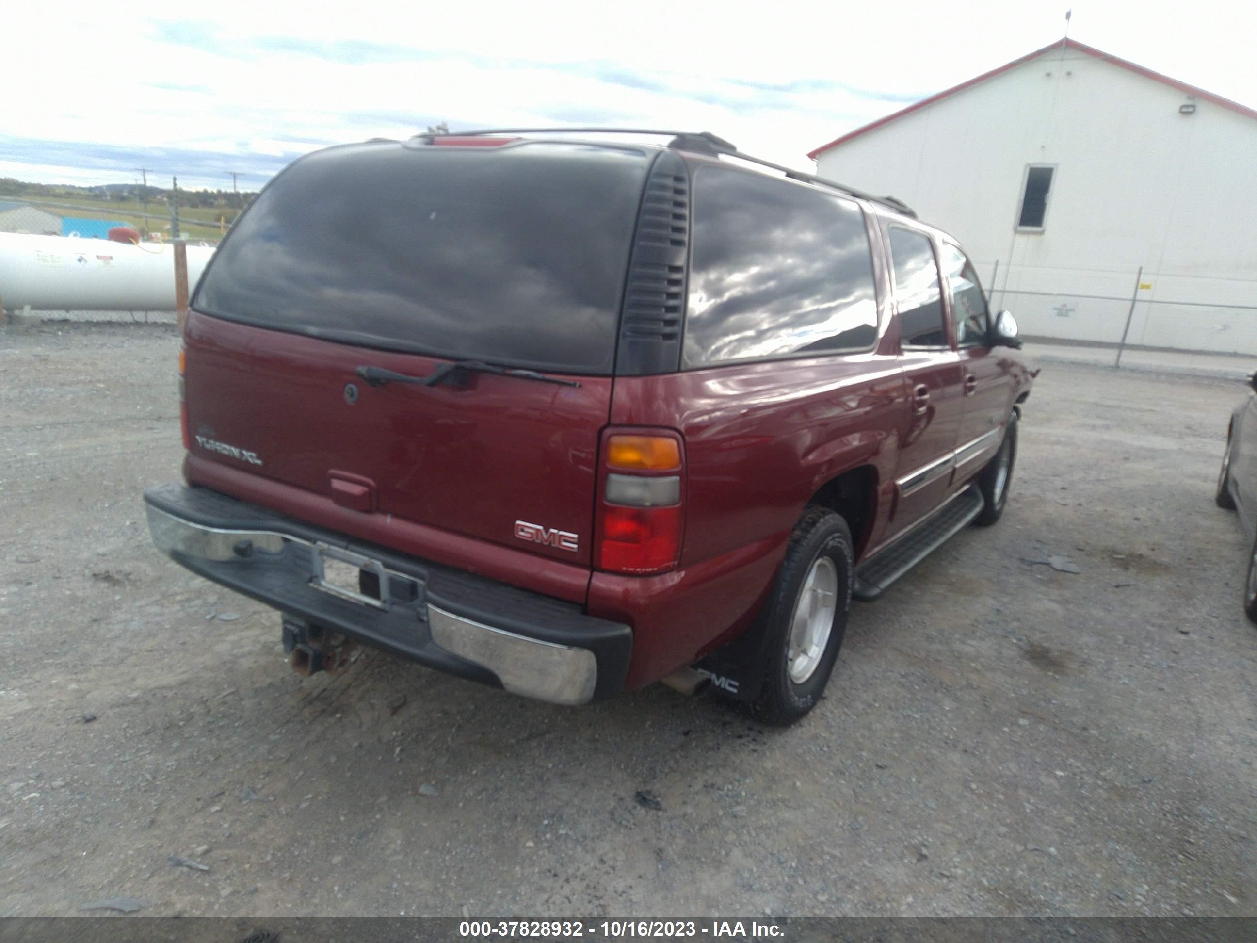 Photo 3 VIN: 1GKFK16ZX3J241857 - GMC YUKON 