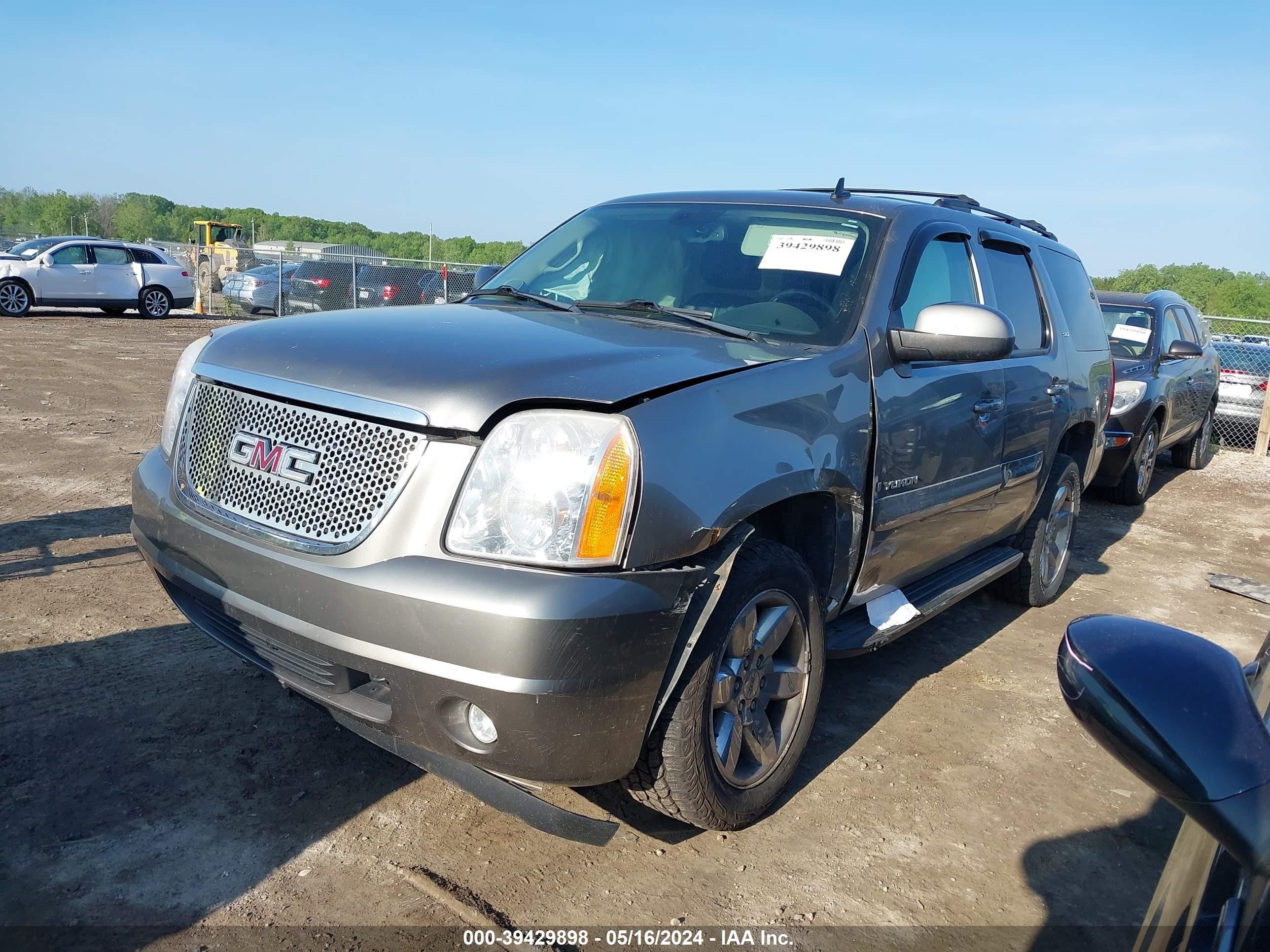 Photo 1 VIN: 1GKFK33059R212665 - GMC YUKON 