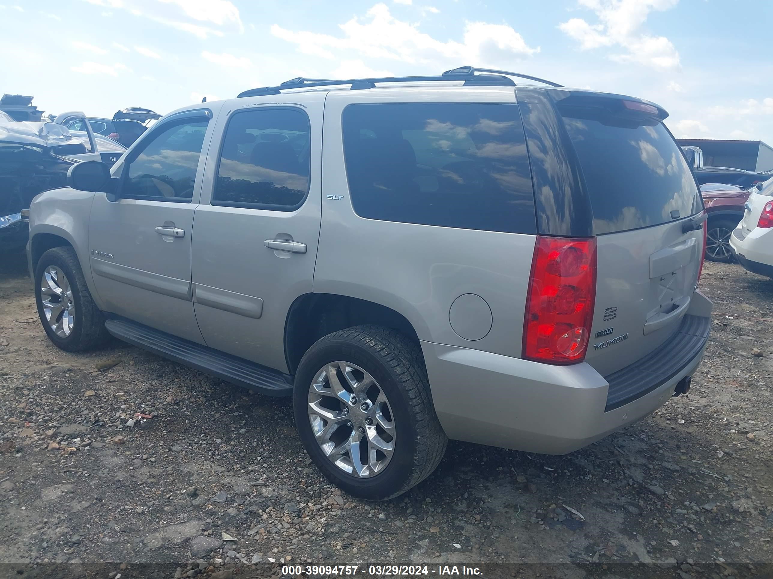 Photo 2 VIN: 1GKFK33059R232589 - GMC YUKON 