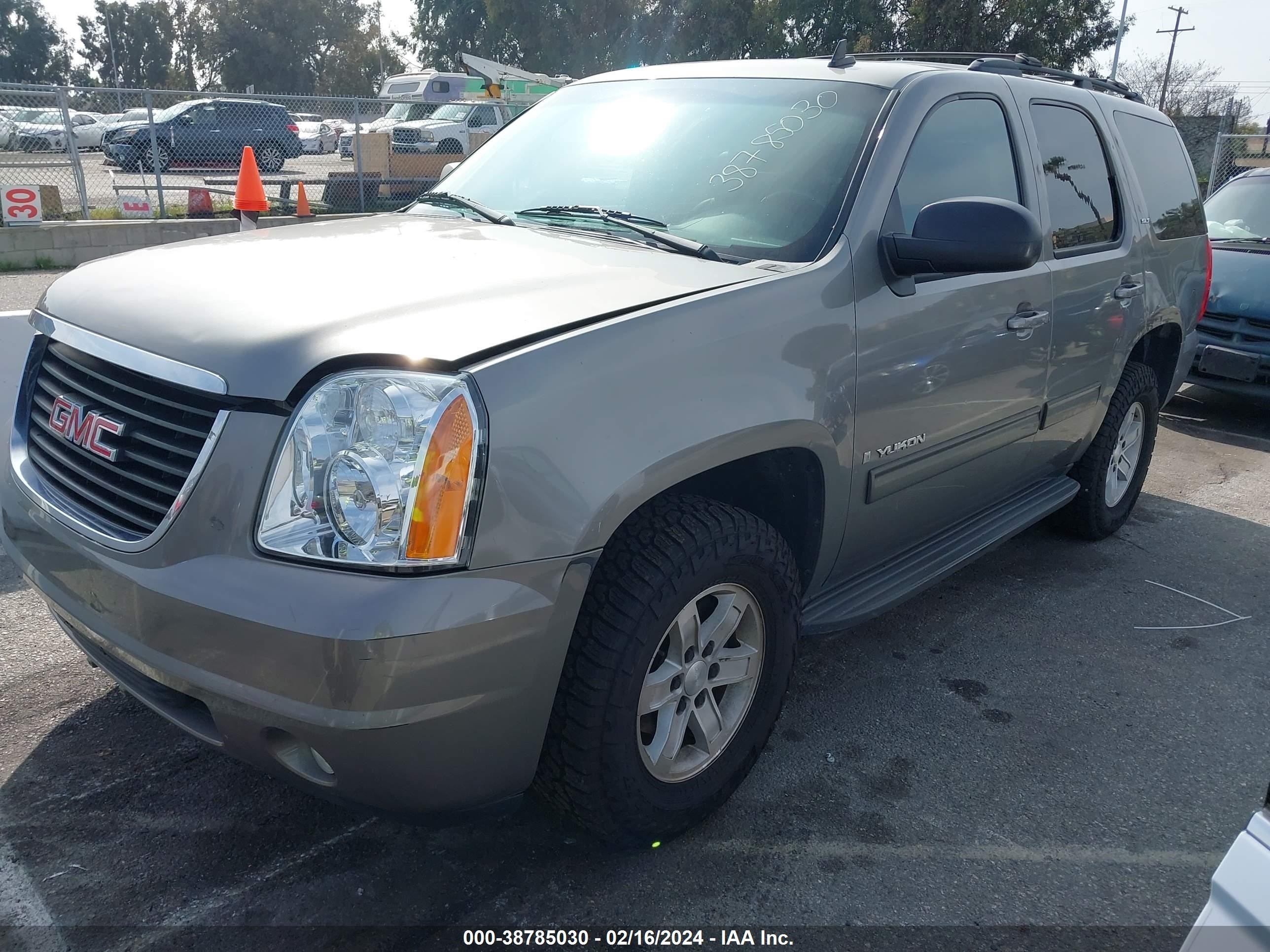 Photo 1 VIN: 1GKFK33089R245904 - GMC YUKON 